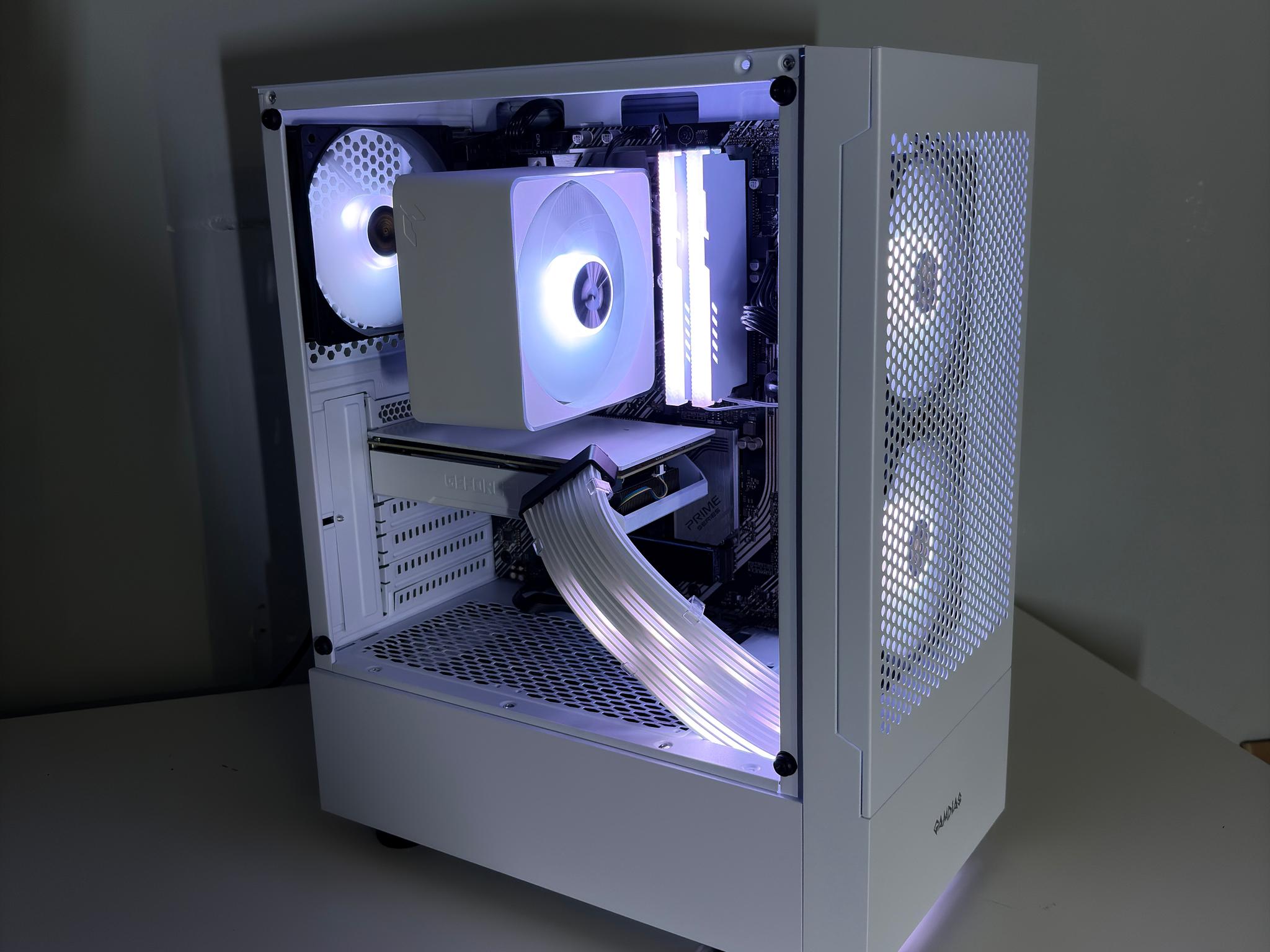 White Gaming PC | i7 + RTX 2060 Super | 16GB 3200MHz | Ready to Play