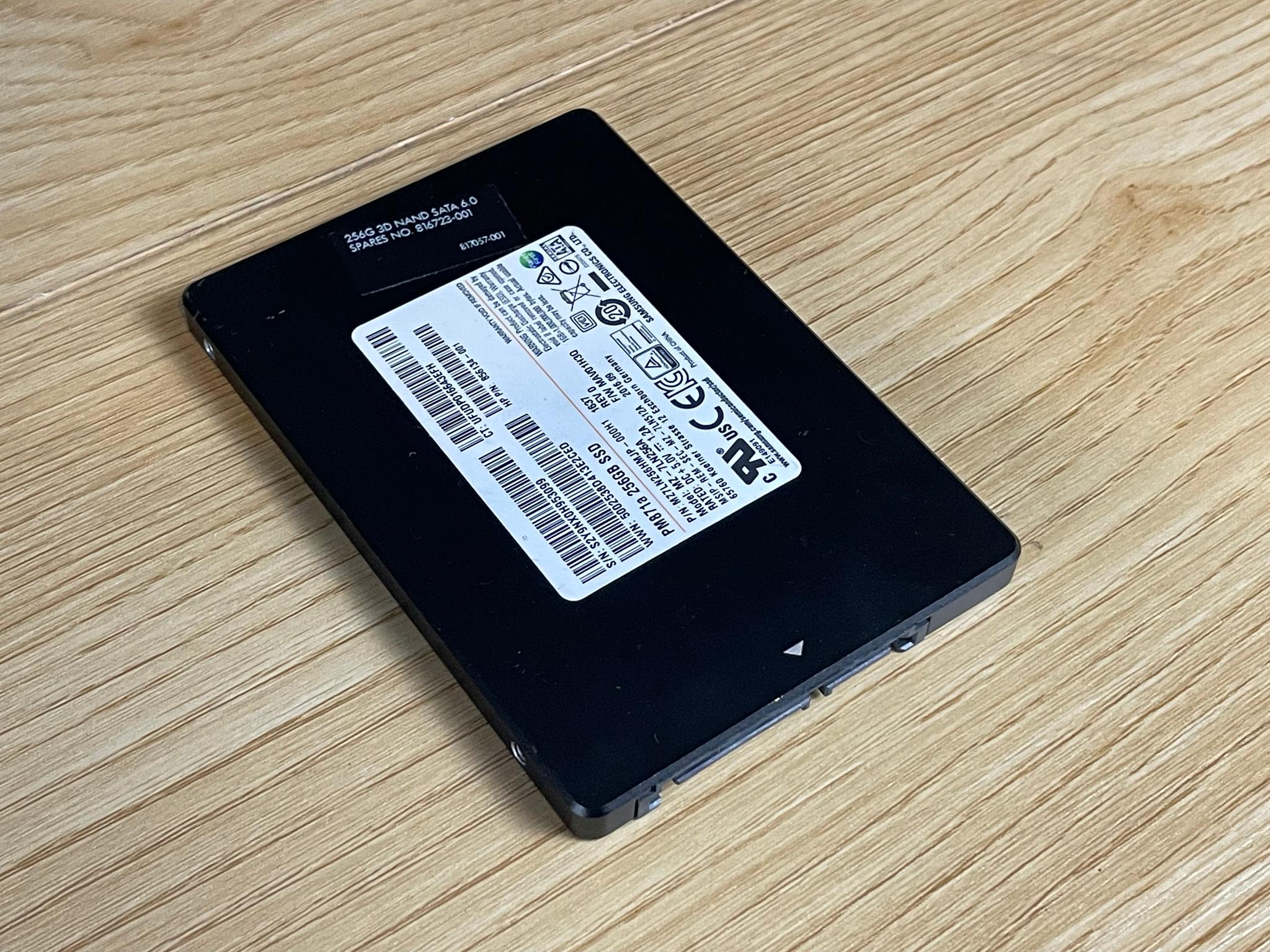 Samsung PM871a 256GB SATA SSD