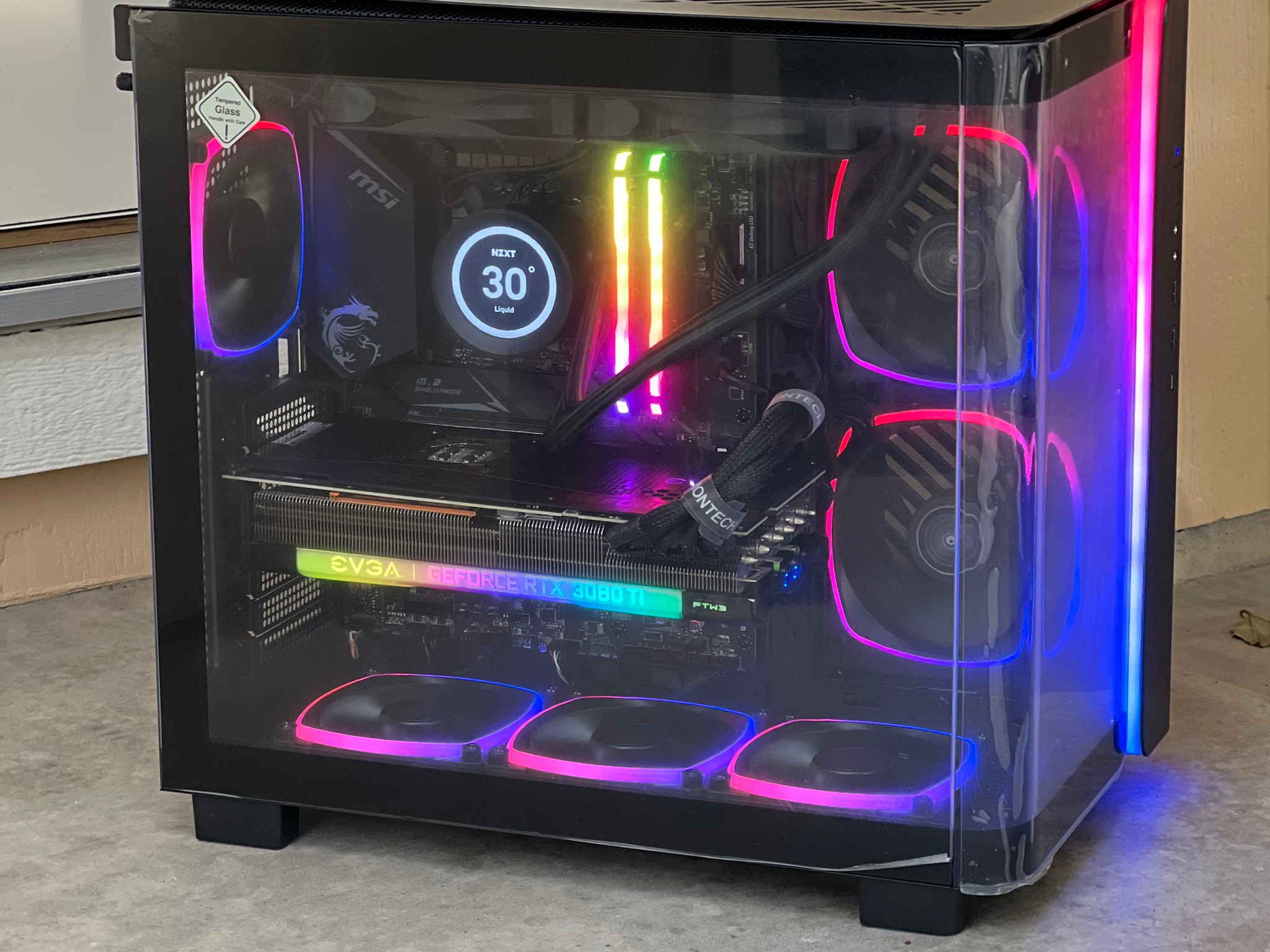Rtx 3080 ti, i9 10850k, 32GB ram, high end gaming pc