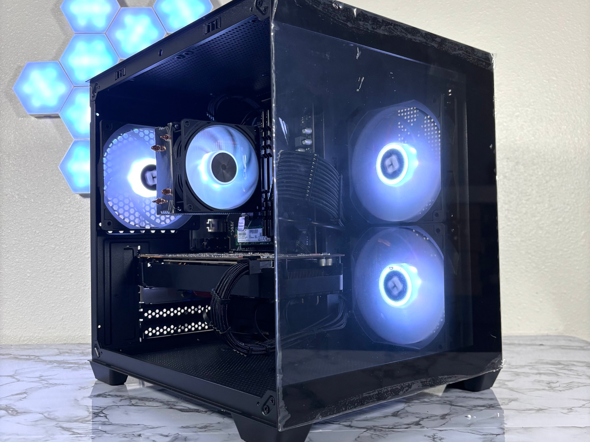 ⚪️⚫️ | Ryzen 5 2600 + GTX 1070 8GB | 16GB | WiFi INCLUDED