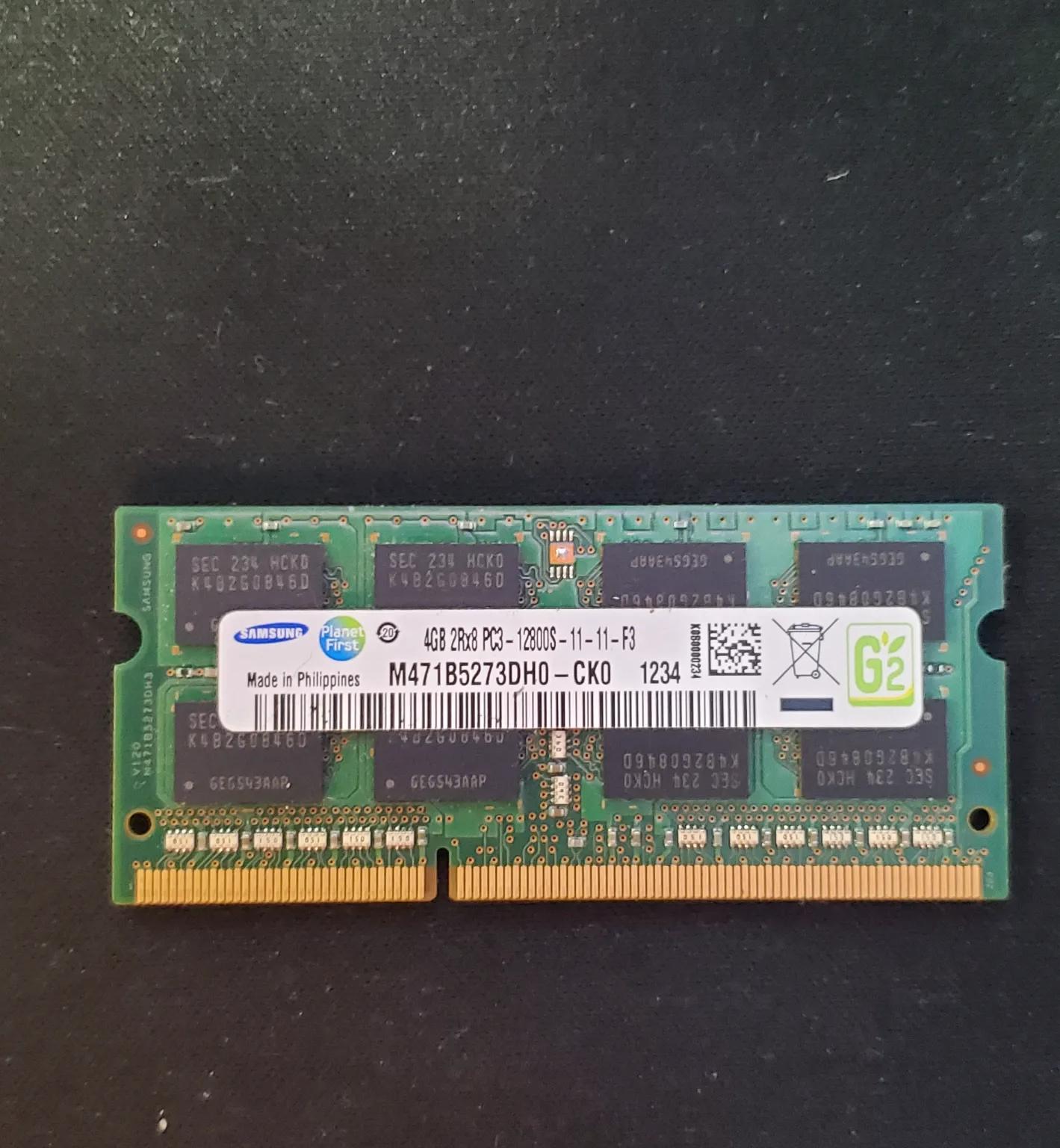 Samsung 4GB DDR3 PC3-12800 1600MHz 204-Pin SODIMM Laptop Memory Module RAM. Model M471B5273DH0-CK0