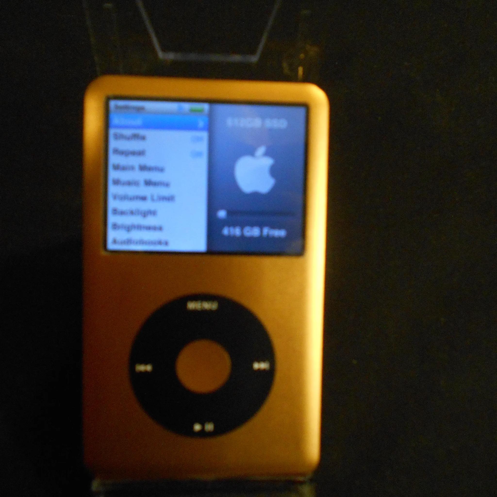 Ipod Classic 7th Gen 512gb SSD 3000mah Battery And Accessories