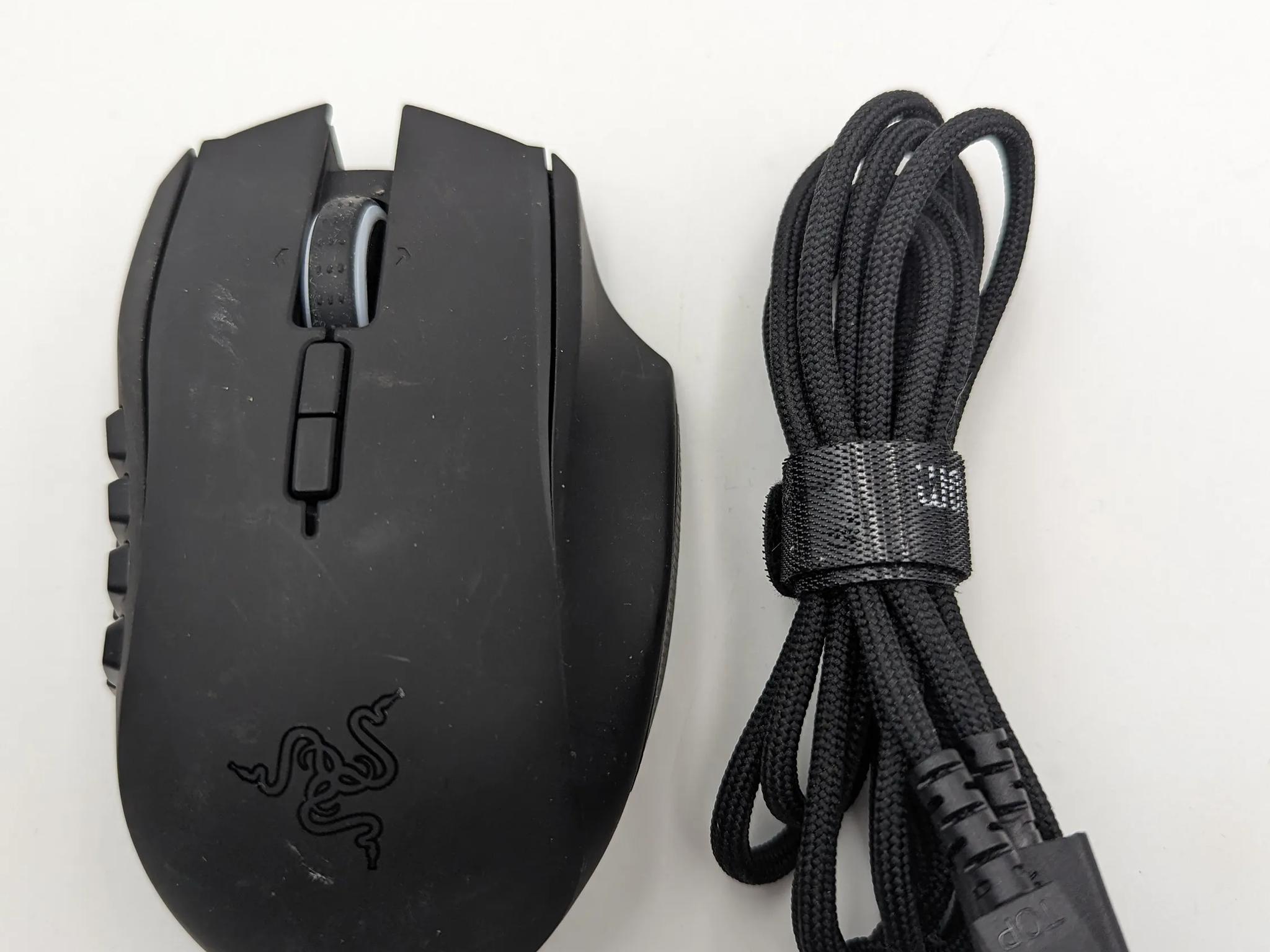 Razer Naga Epic Chroma gaming/ mmo mouse