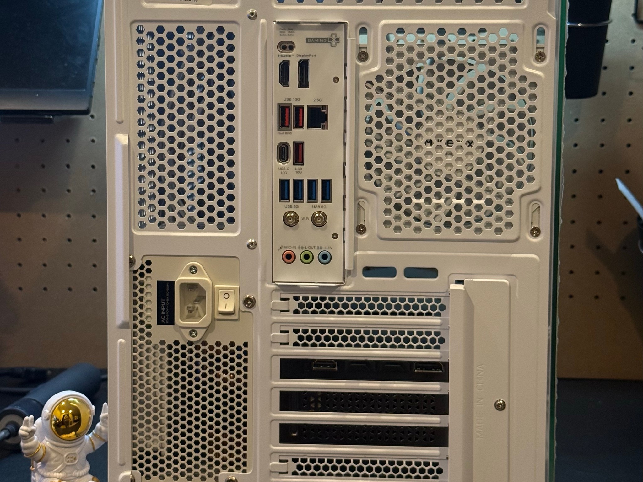 4K Gaming PC | RTX 5080 | Ryzen 7 7800x3D | 4TB | 32GB DDR5 RAM | Win 11