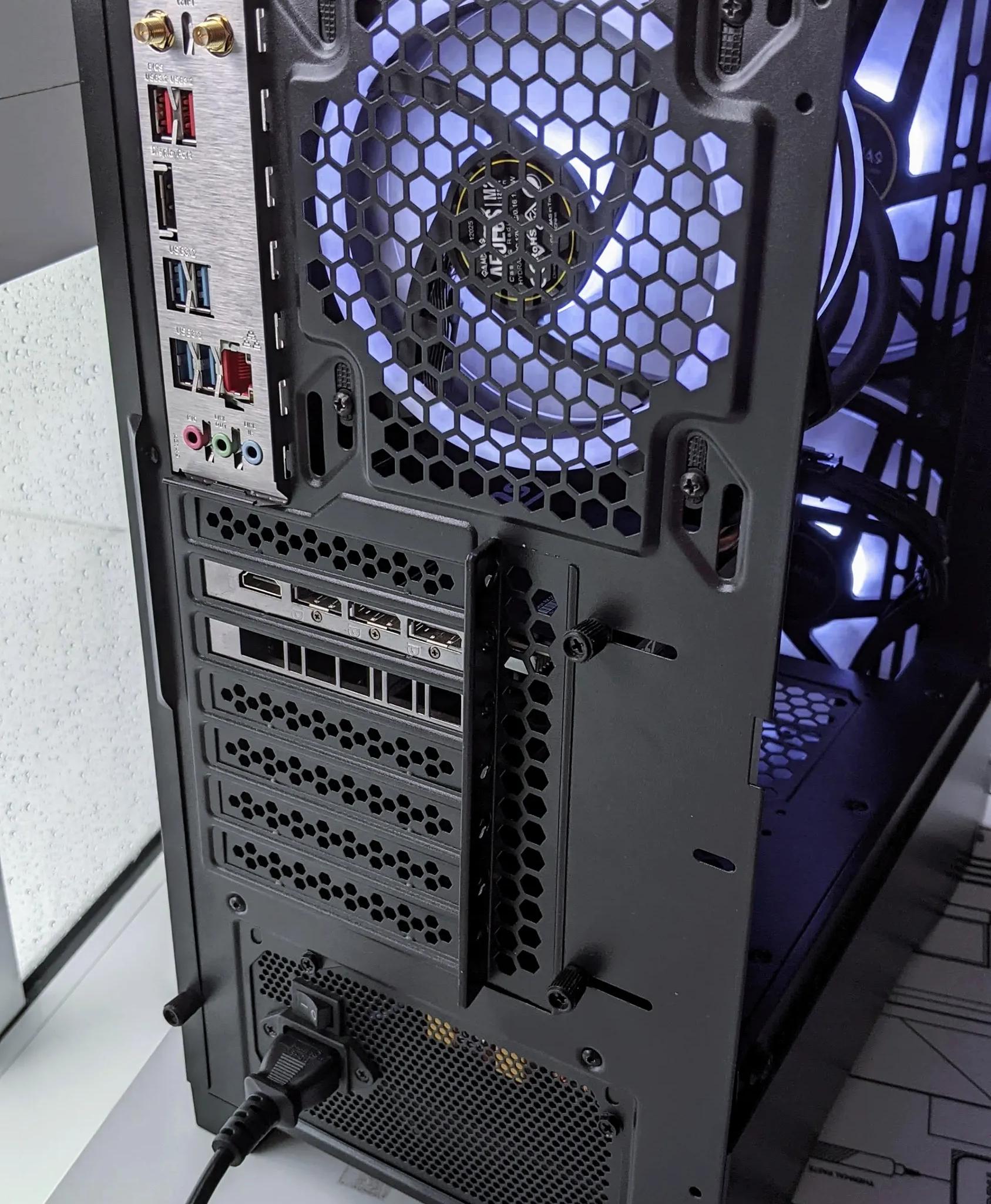 Omega💪/ Watercooled Intel Core i3-10100f, RX 5500xt 8GB, Mid-Range Gaming PC