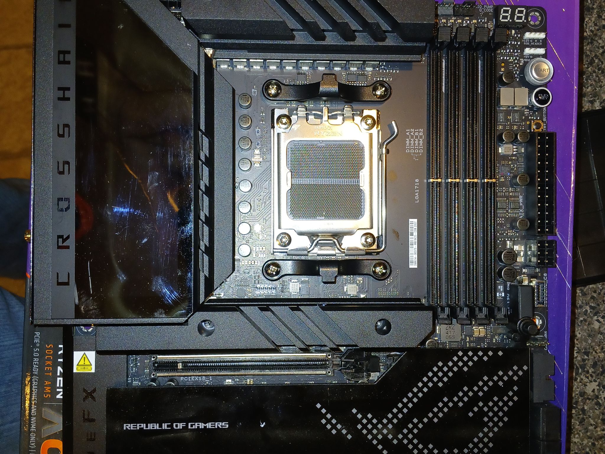ROG Crosshair 670E Hero