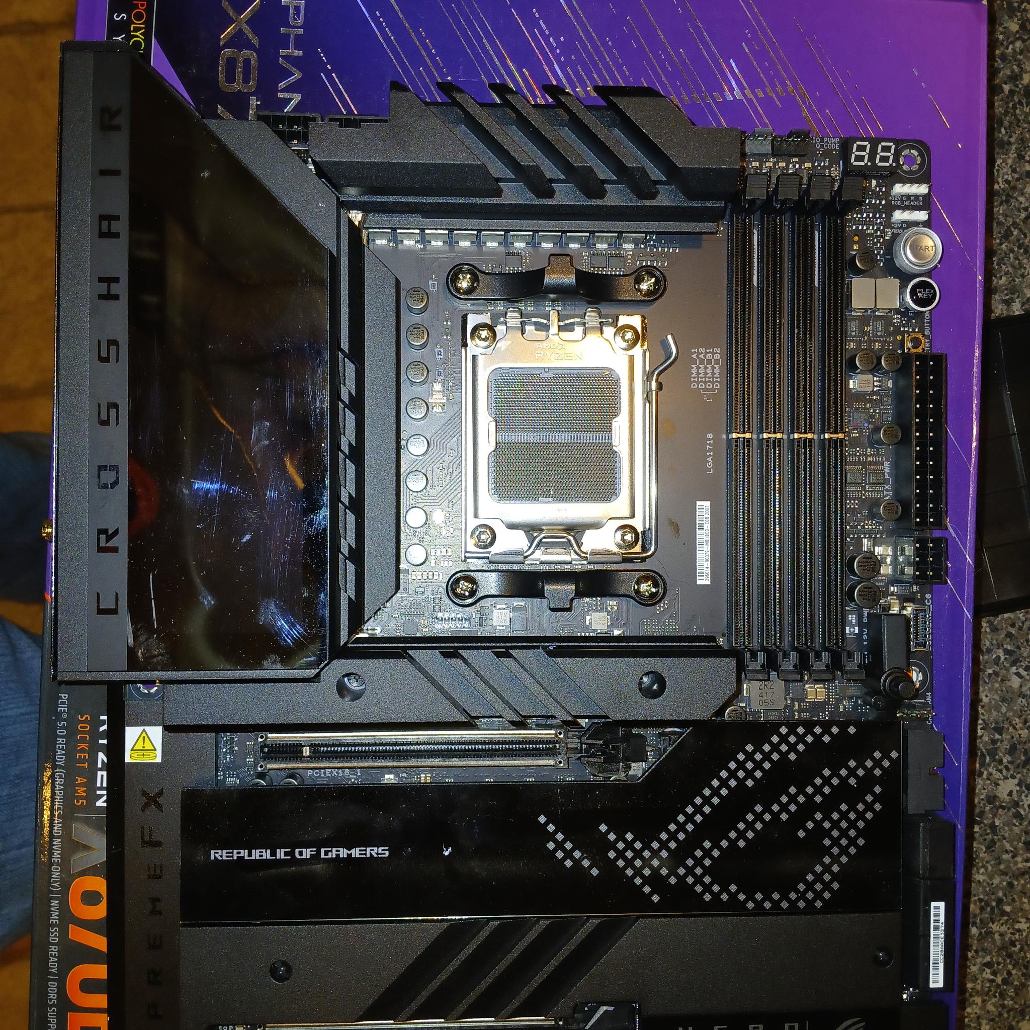 ROG Crosshair 670E Hero