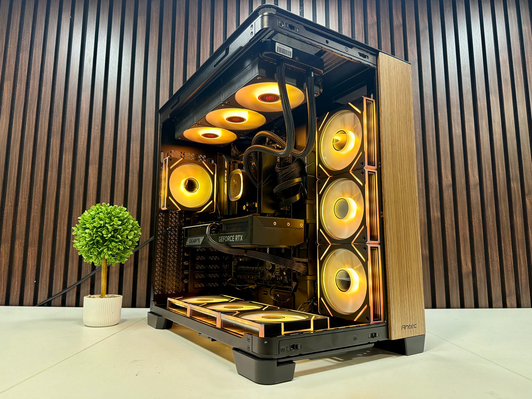 RTX 5070 TI | Ryzen 9800X3D | 32GB DDR5 CL 30 | 2TB M.2 | 1200 Watt Gold PSU | AIO