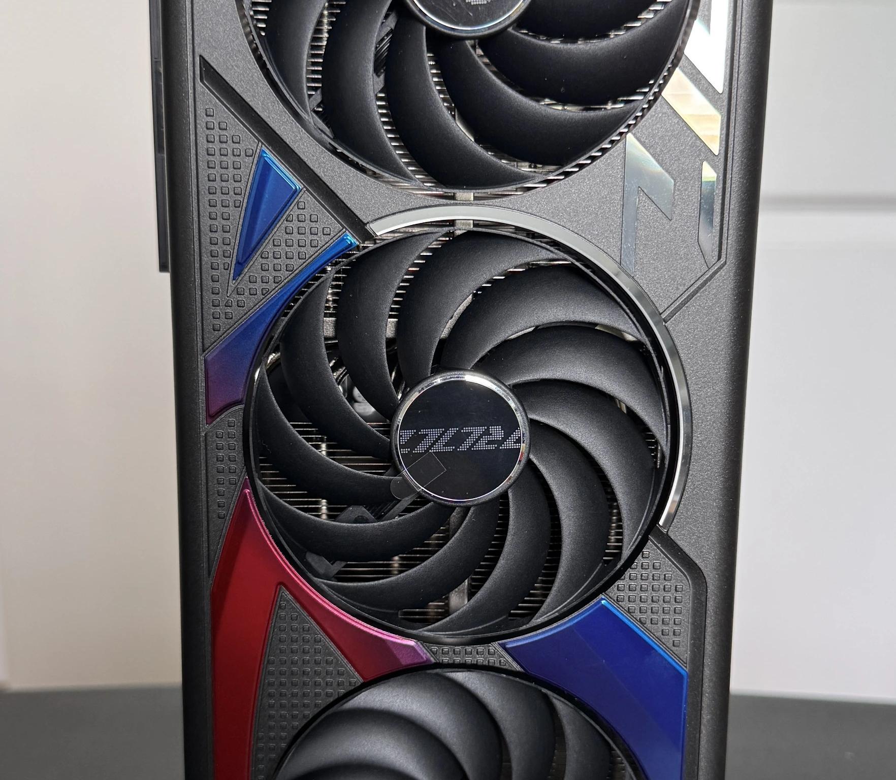 ASUS ROG Strix GeForce RTX 4070 SUPER 12GB GDDR6X OC Edition (ROG-STRIX-RTX4070S-O12G-GAMING)
