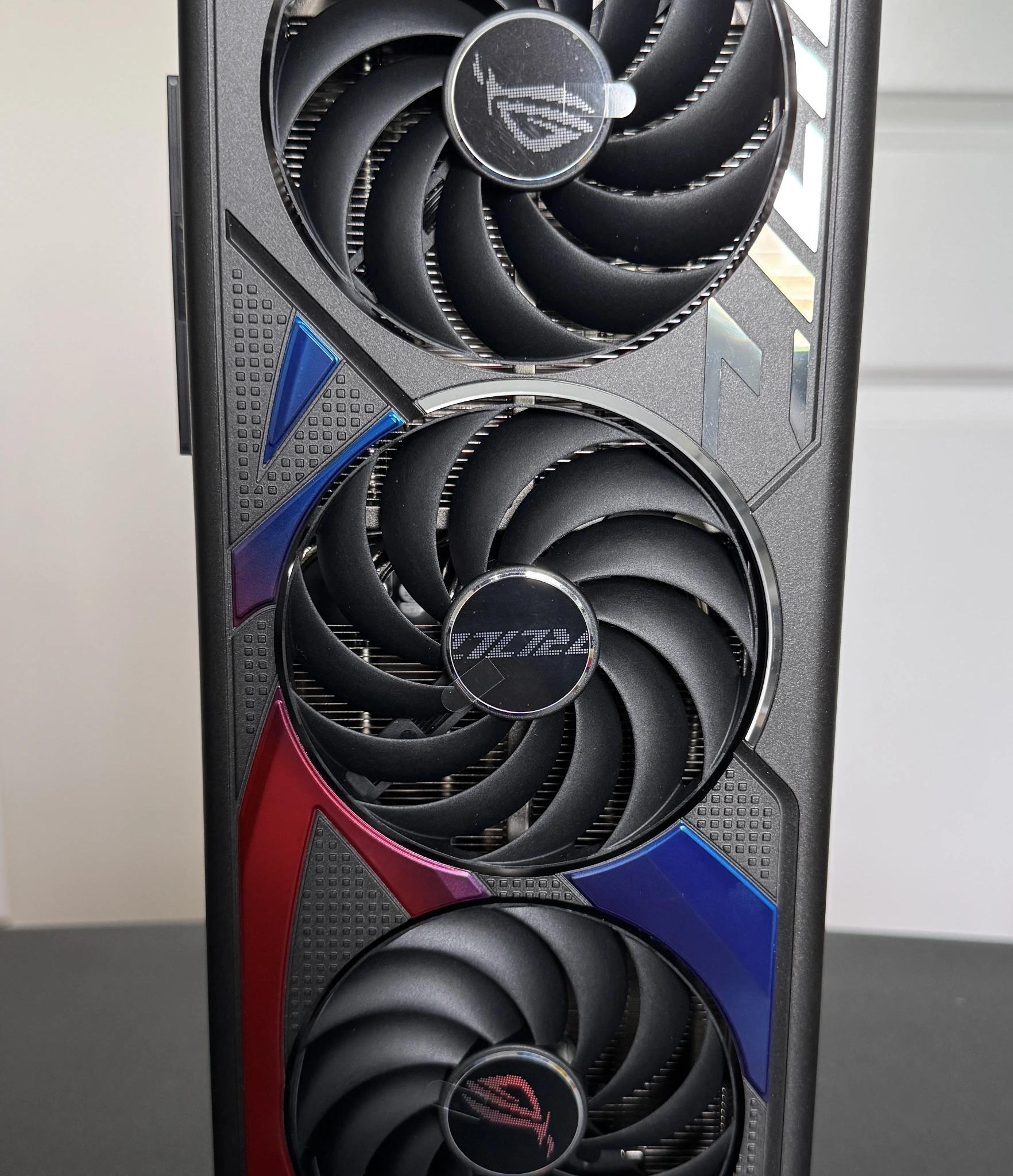 ASUS ROG Strix GeForce RTX 4070 SUPER 12GB GDDR6X OC Edition (ROG-STRIX-RTX4070S-O12G-GAMING)