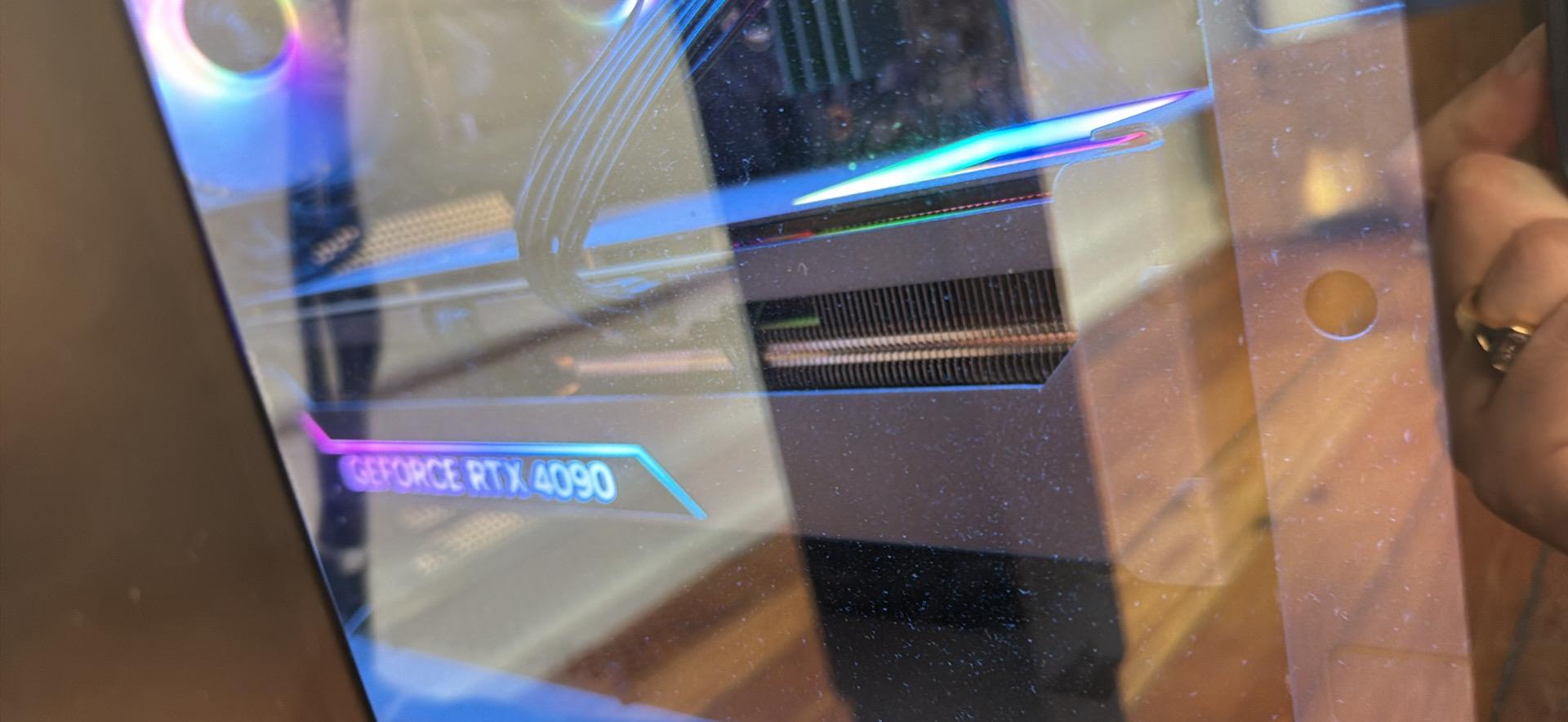 Legion Tower 7i Gen 8 (13900KF & RTX 4090 / 32 or 64GB of RAM)