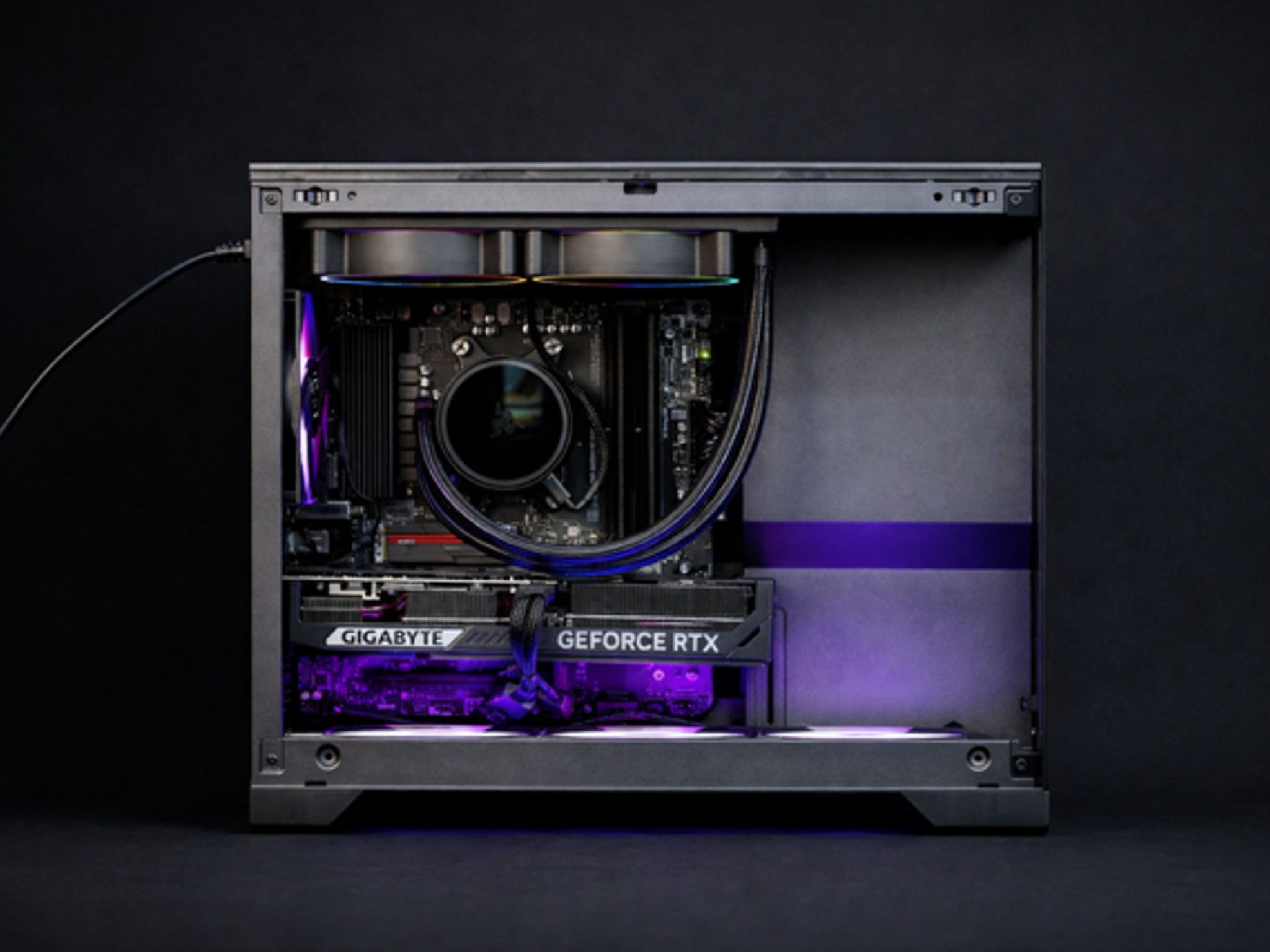 EXT View 70X Lite - Ryzen 5 4500, RTX 5050 8GB, 32GB DDR4 Ram, 1TB SSD