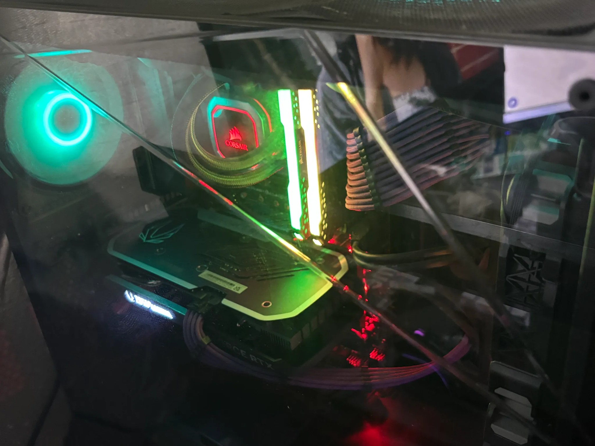 Gaming PC; i7 - 9700K , 16 GB RAM, NVIDIA 4060