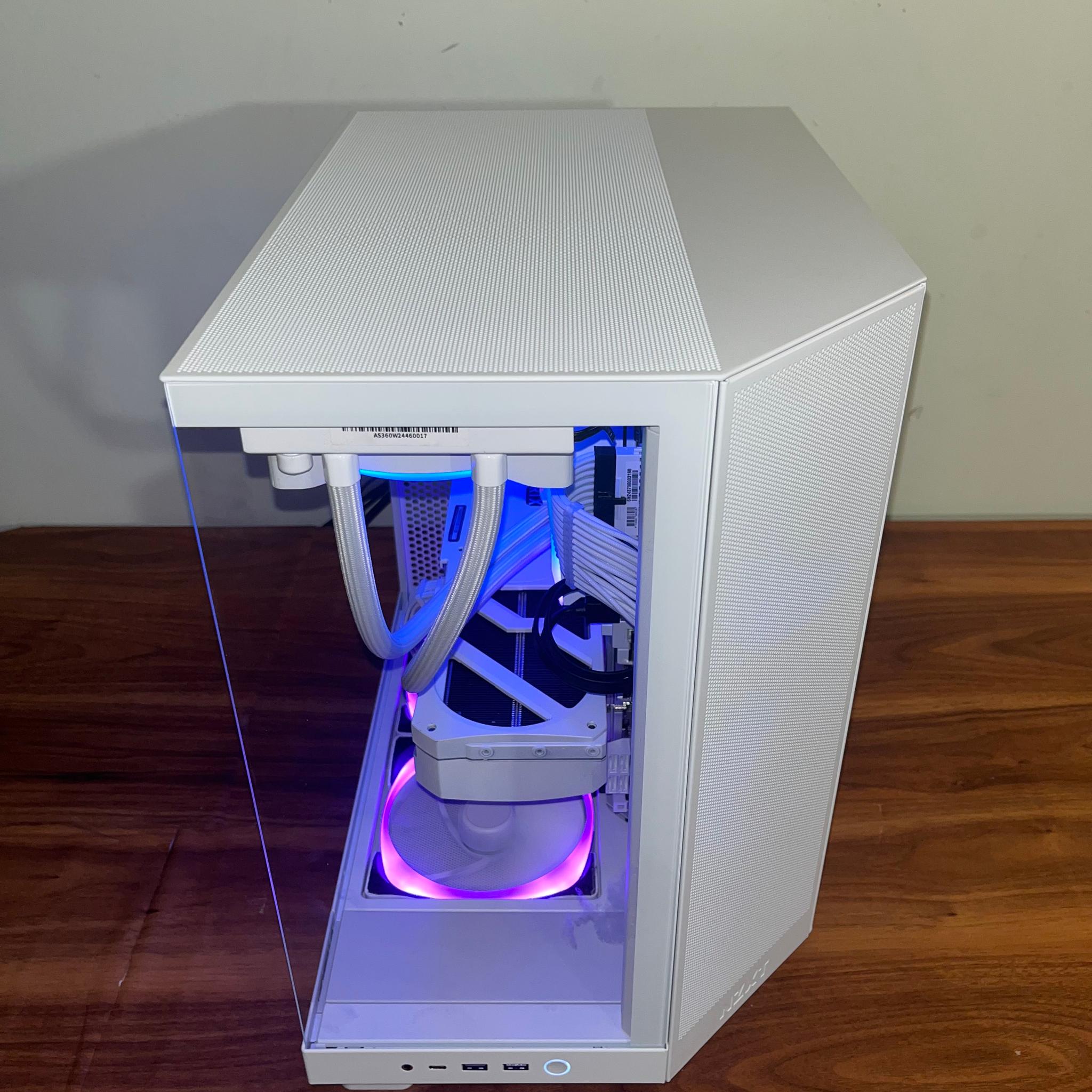 ❄️GlacierCore| RTX 5070 Ti | Intel Ultra 7 | 32GB DDR5 6000MHz | 2TB SSD | NZXT H6 Elite LCD Display