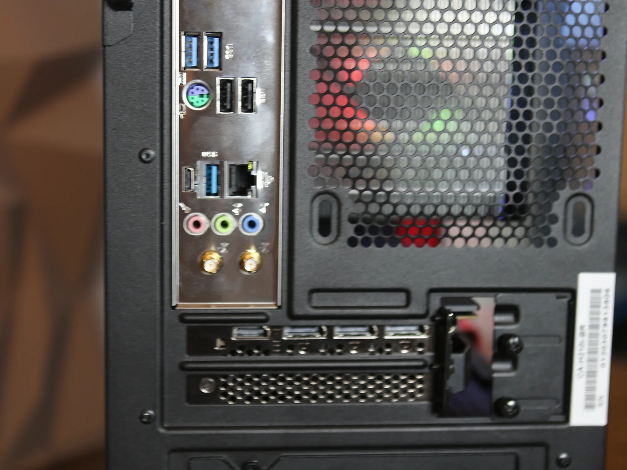 Mini-ITX AMD Ryzen 5 & NVIDIA RTX 3060Ti Tiny and Quiet SFF Gaming Monster!