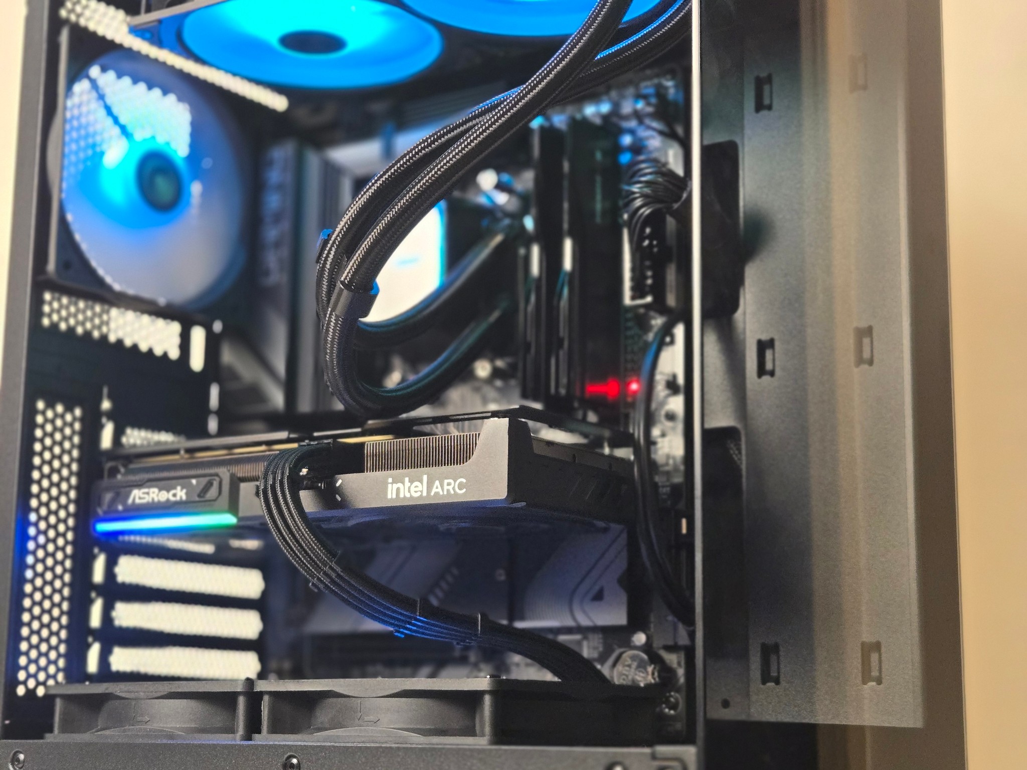 Intel B580 12gb Vram | Ryzen 5 7600 | 32gb DDR5 | 1tb Storage