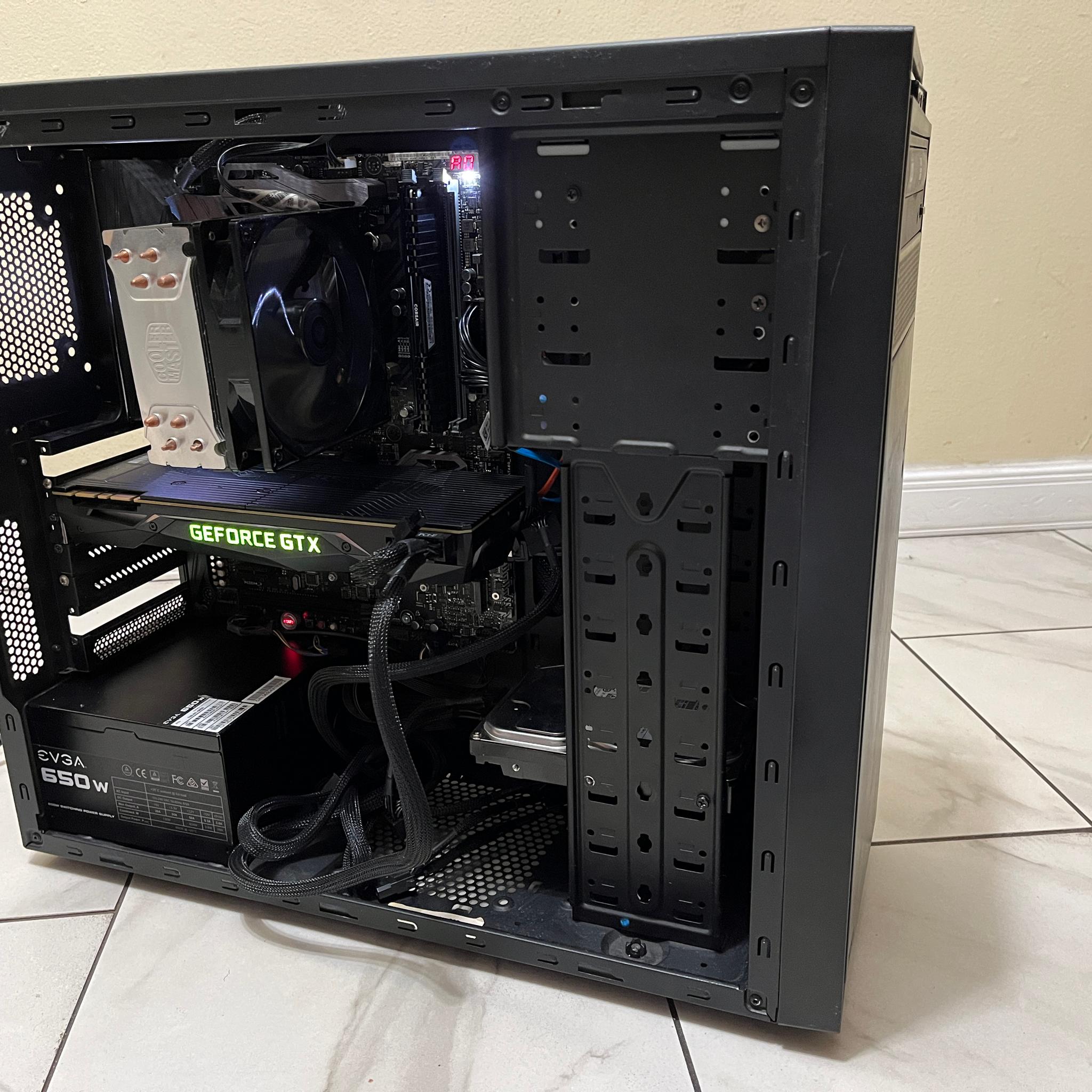 🟠🔥NVIDIA GTX Titan X Pascal, Intel i7-7700K, 16GB RAM, 1.2 TB Storage, High FPS Custom Gaming PC