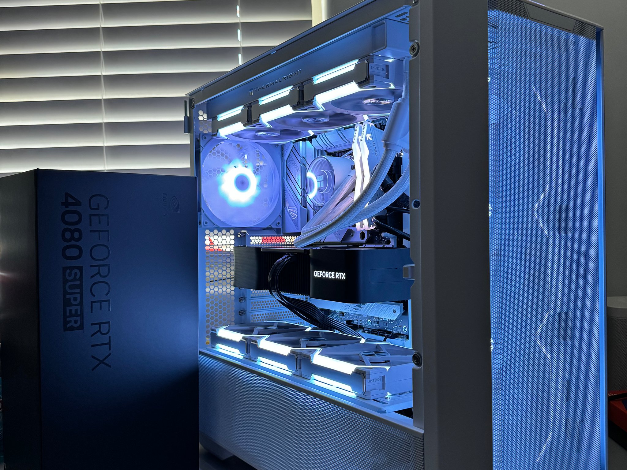 RTX 4080 SUPER | Intel i7 14700F | 32GB DDR5 | ❄️ Snow Storm ❄️| FRESHLY BUILT