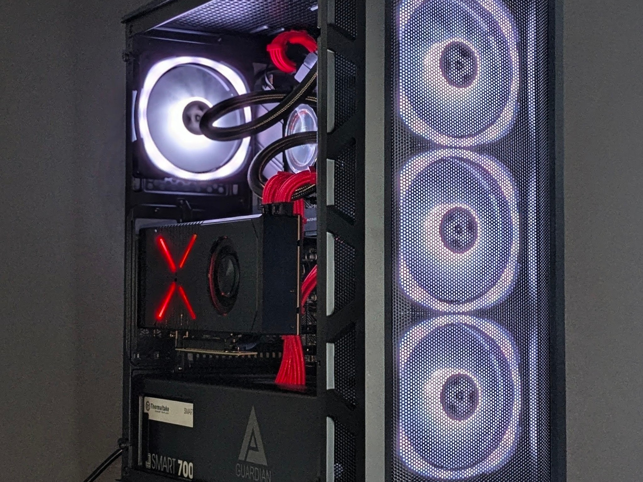 "Red Veins" 🔴RTX 2080(FE)🔴I5 11600k@4.9GHz🔴16GB RAM🔴1.2TB SSD/HDD🔴Windows 11 Pro✅
