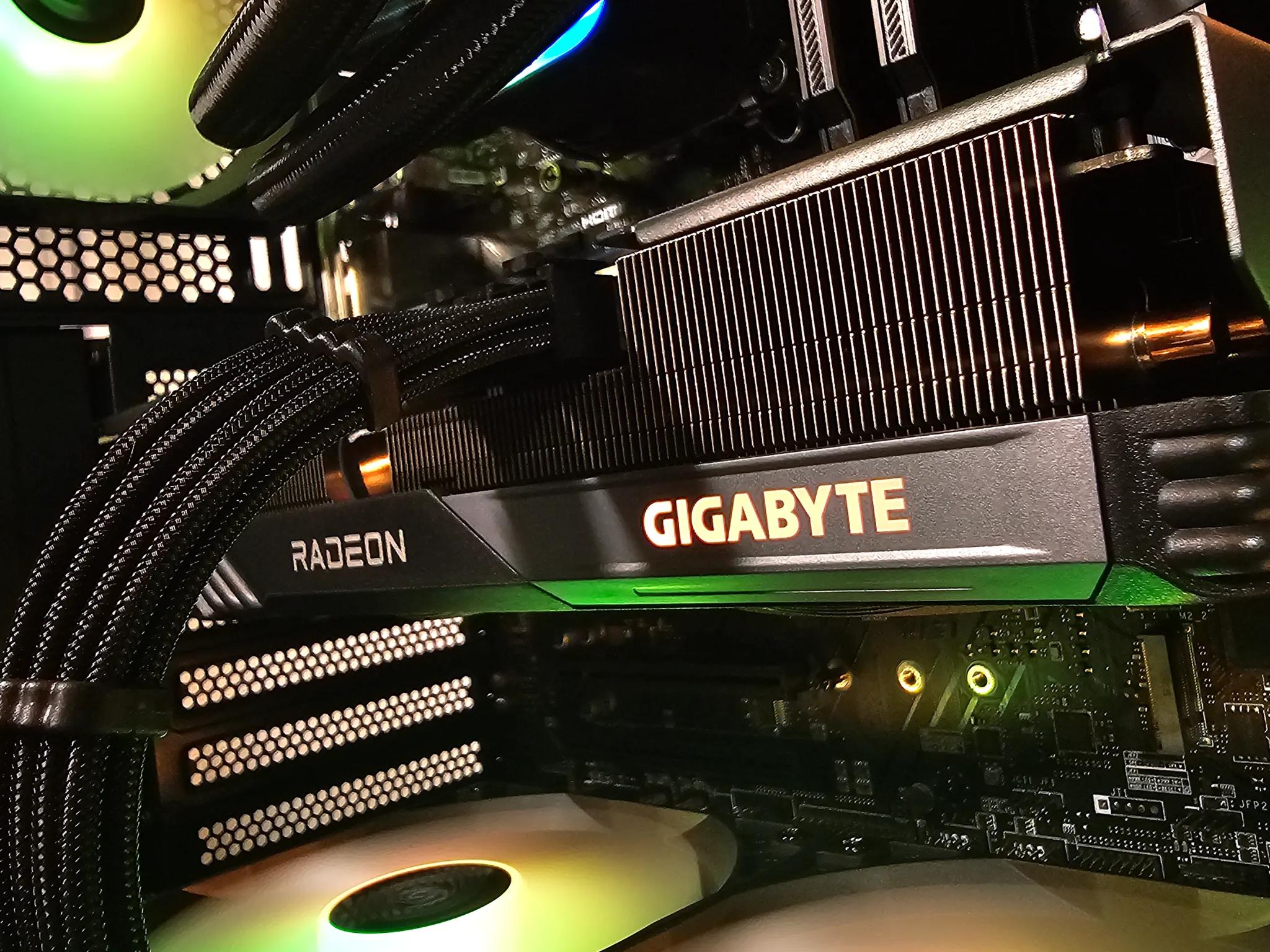 𝔗𝔥𝔬𝔯 / i5 12400f / RX 7600 XT 16GB / 32GB DDR5 / 1TB SSD / Wi-Fi + BT