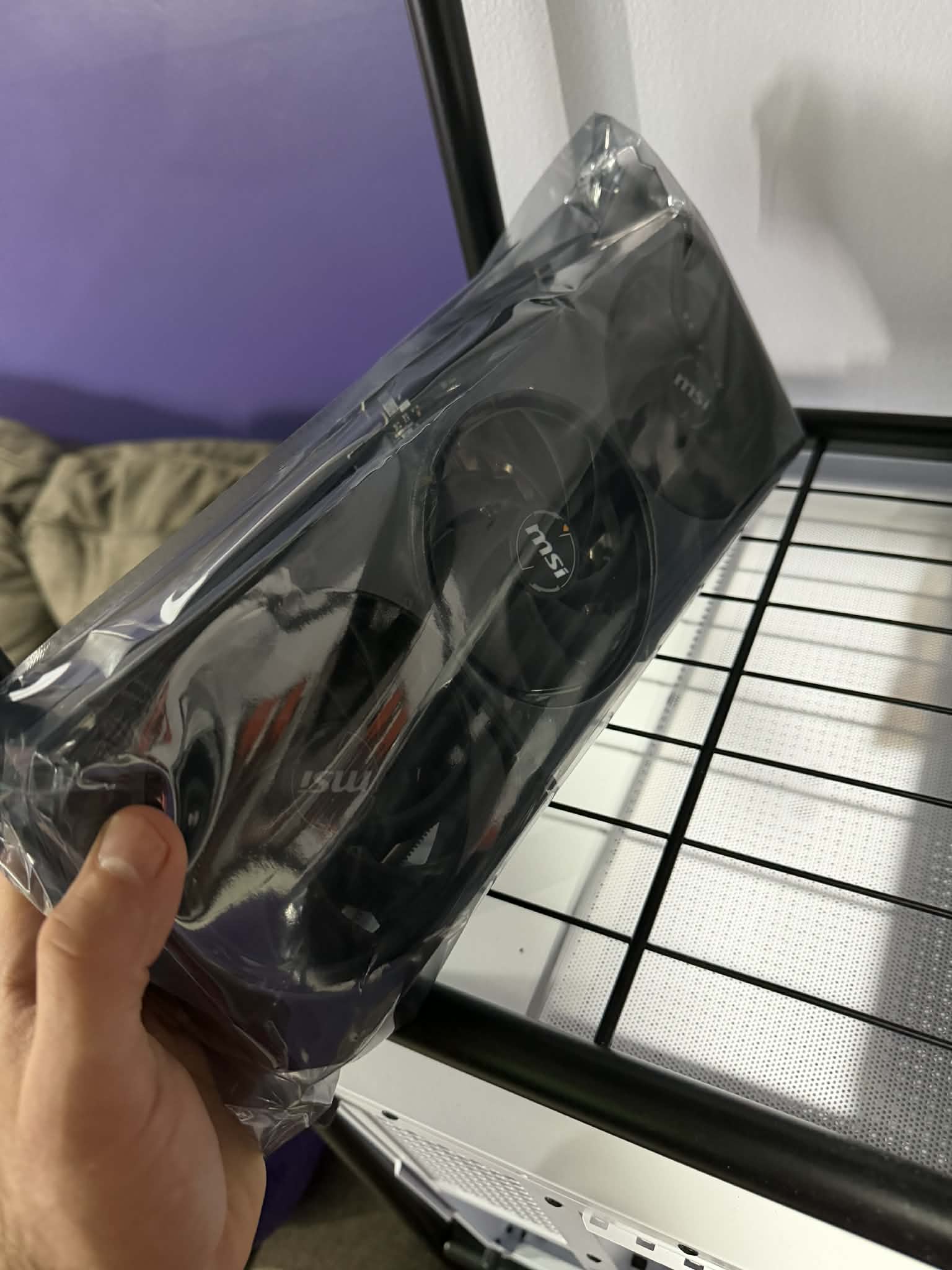 MSI GeForce RTX 5070 Ti 16G SHADOW 3X