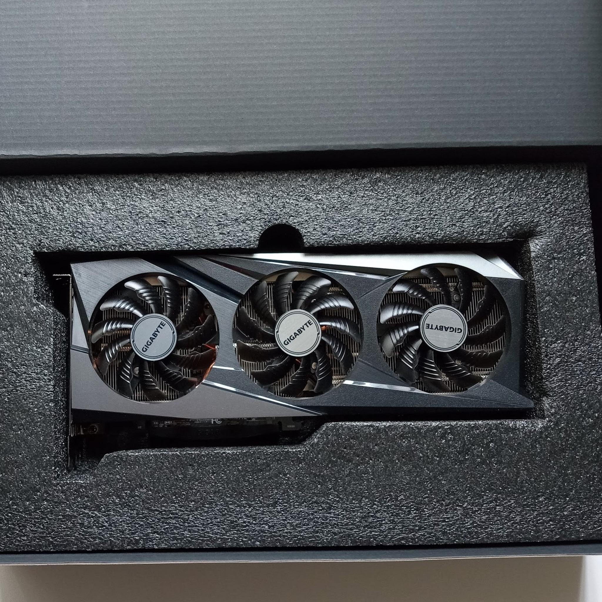 Gigabyte Radeon RX 6700 XT Gaming OC 12G Graphics Card