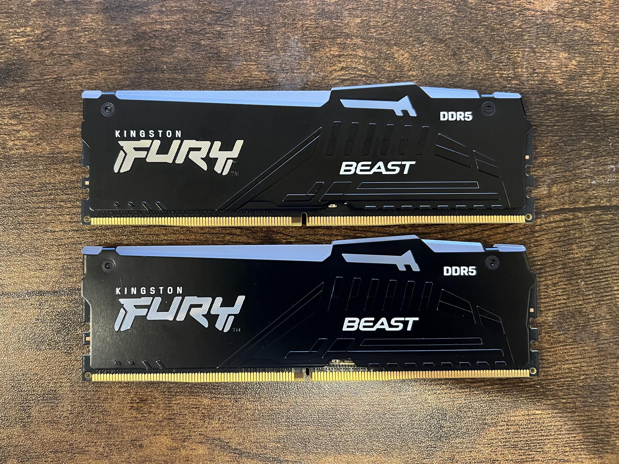 32GB DDR5-5200MHz CL40 RGB Kingston FURY Beast