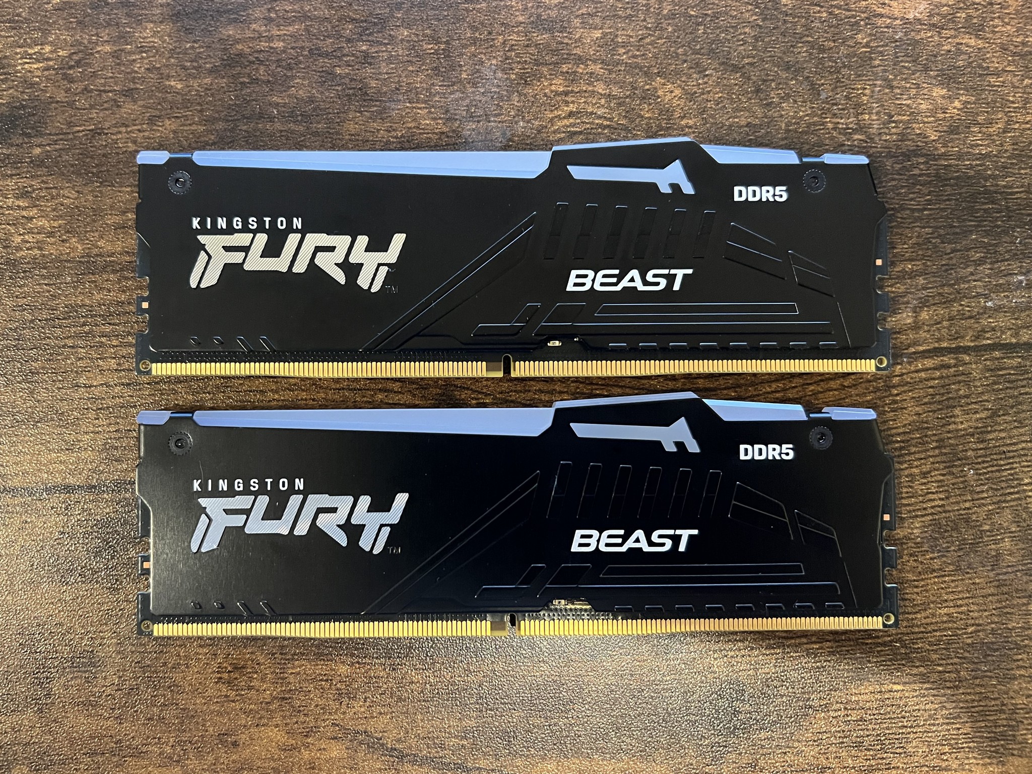 32GB DDR5-5200MHz CL40 RGB Kingston FURY Beast RAM Memory