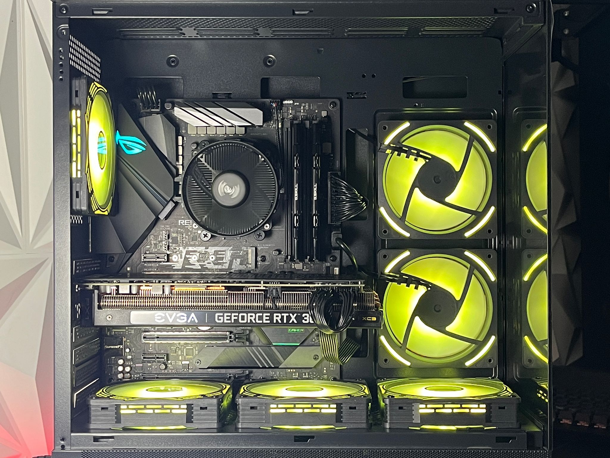 RTX 3070 XC3 8GB, Ryzen 5 5600X, 16GB 3200MHz | Black RGB Gaming Computer/PC