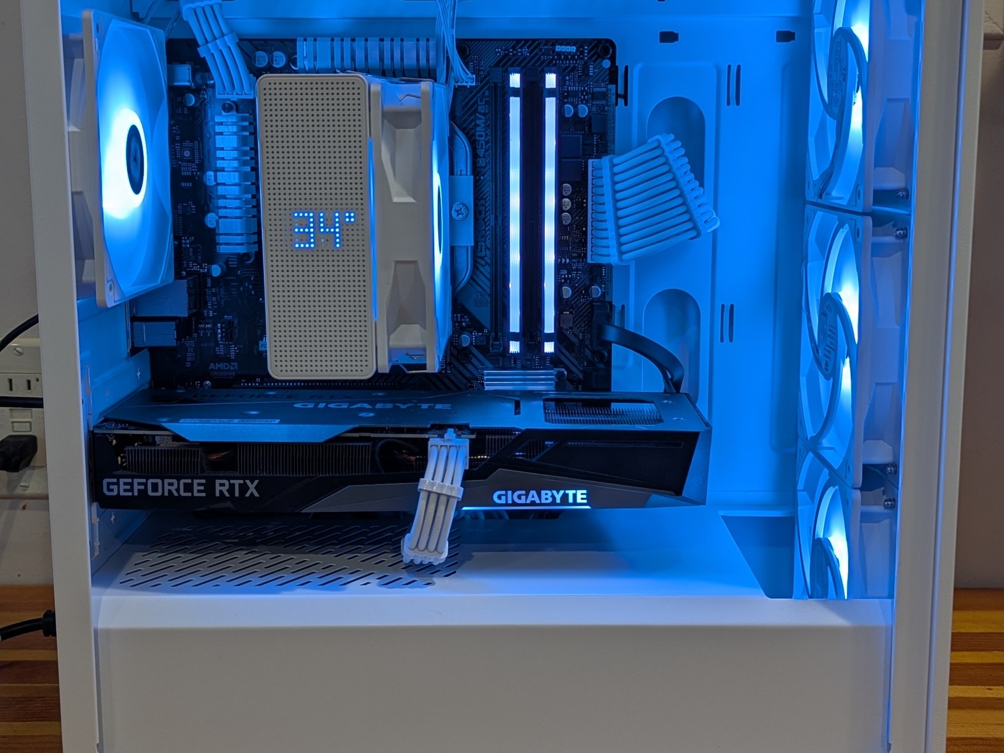 RTX 3060 || Ryzen 5 3600 || Black and White Gaming PC