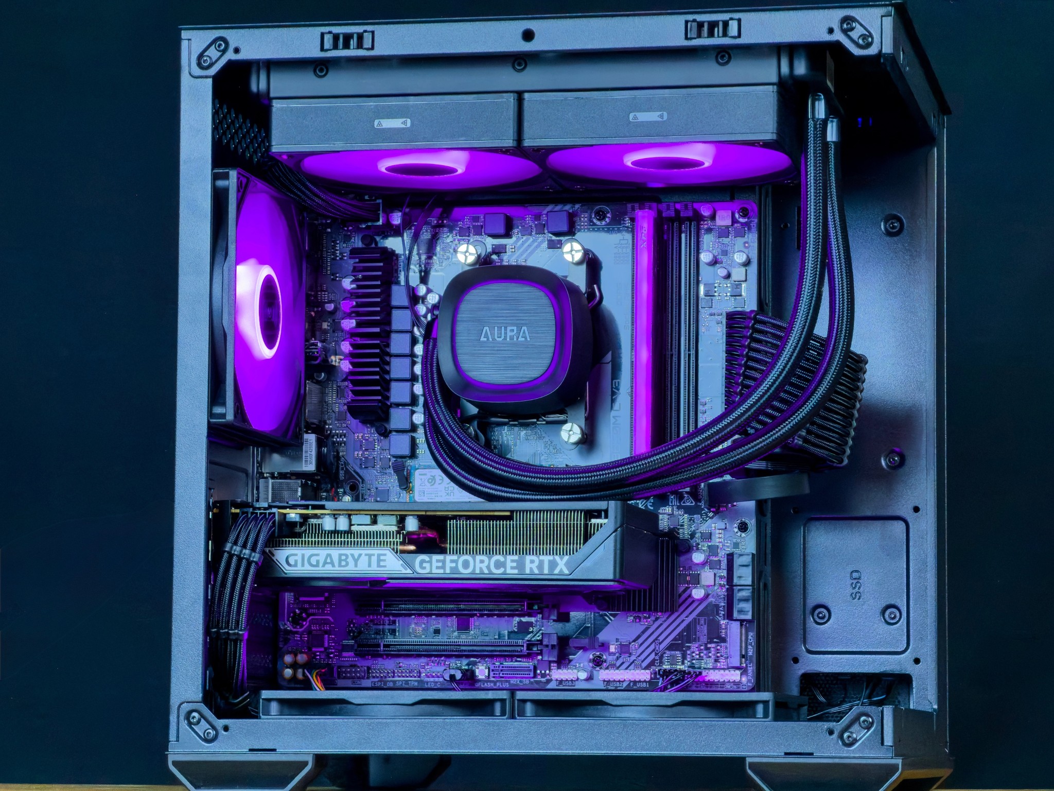 🌈RTX 5060 | R5 7600 | 16gb ddr5 | 1tb