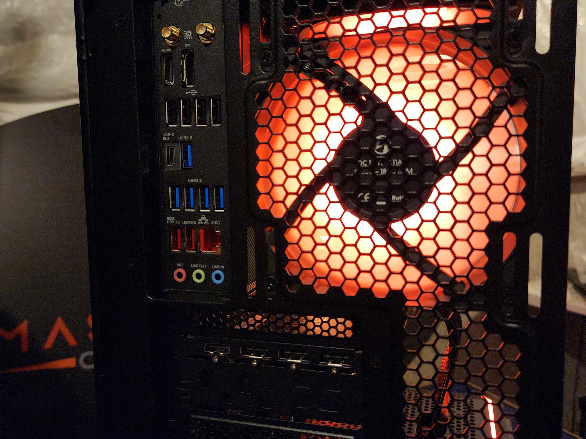RX 9070 XT / Ryzen 9 9900X / 32GB DDR5 RAM / 1TB NVMe