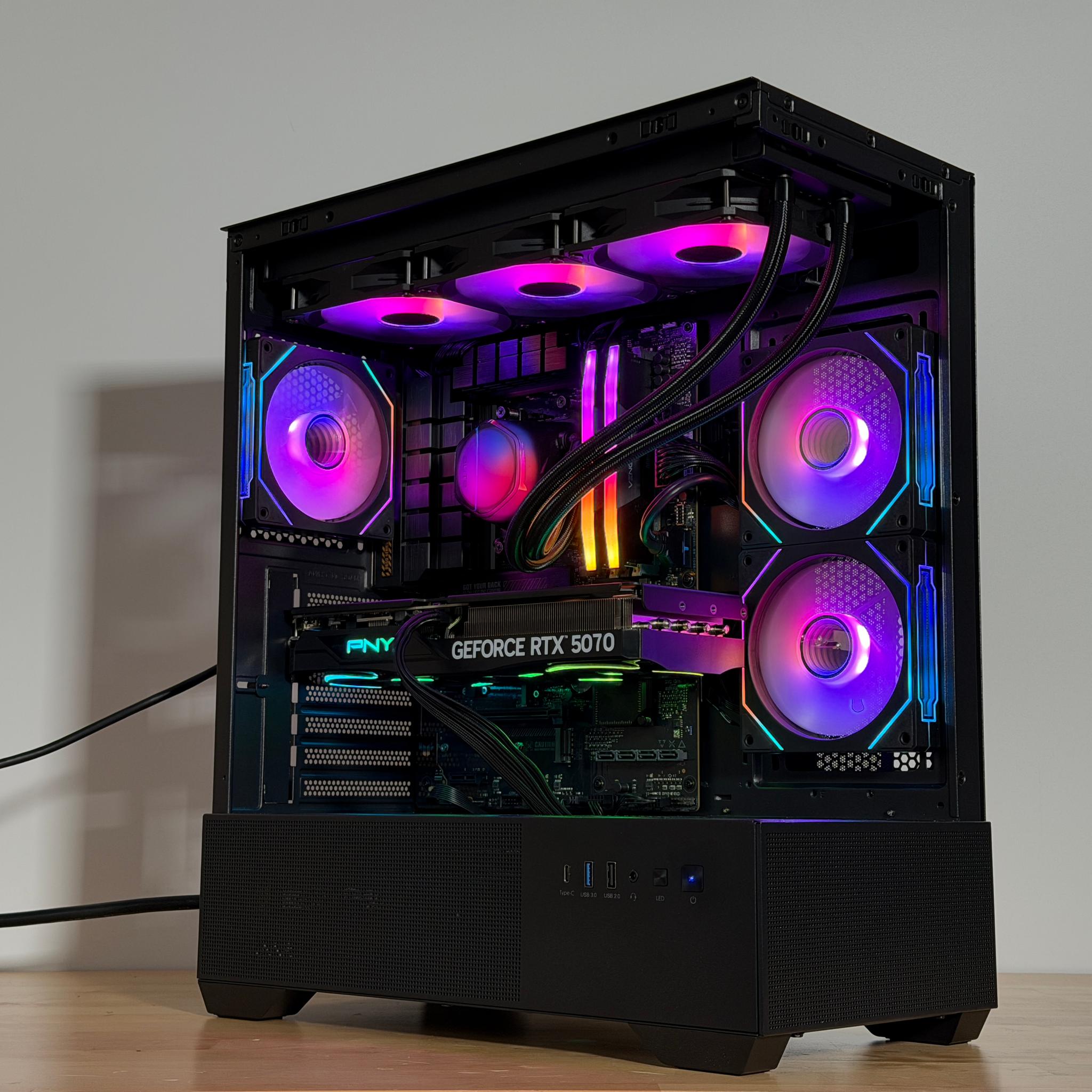 RTX 5070 Ryzen 7 7700x Gaming PC