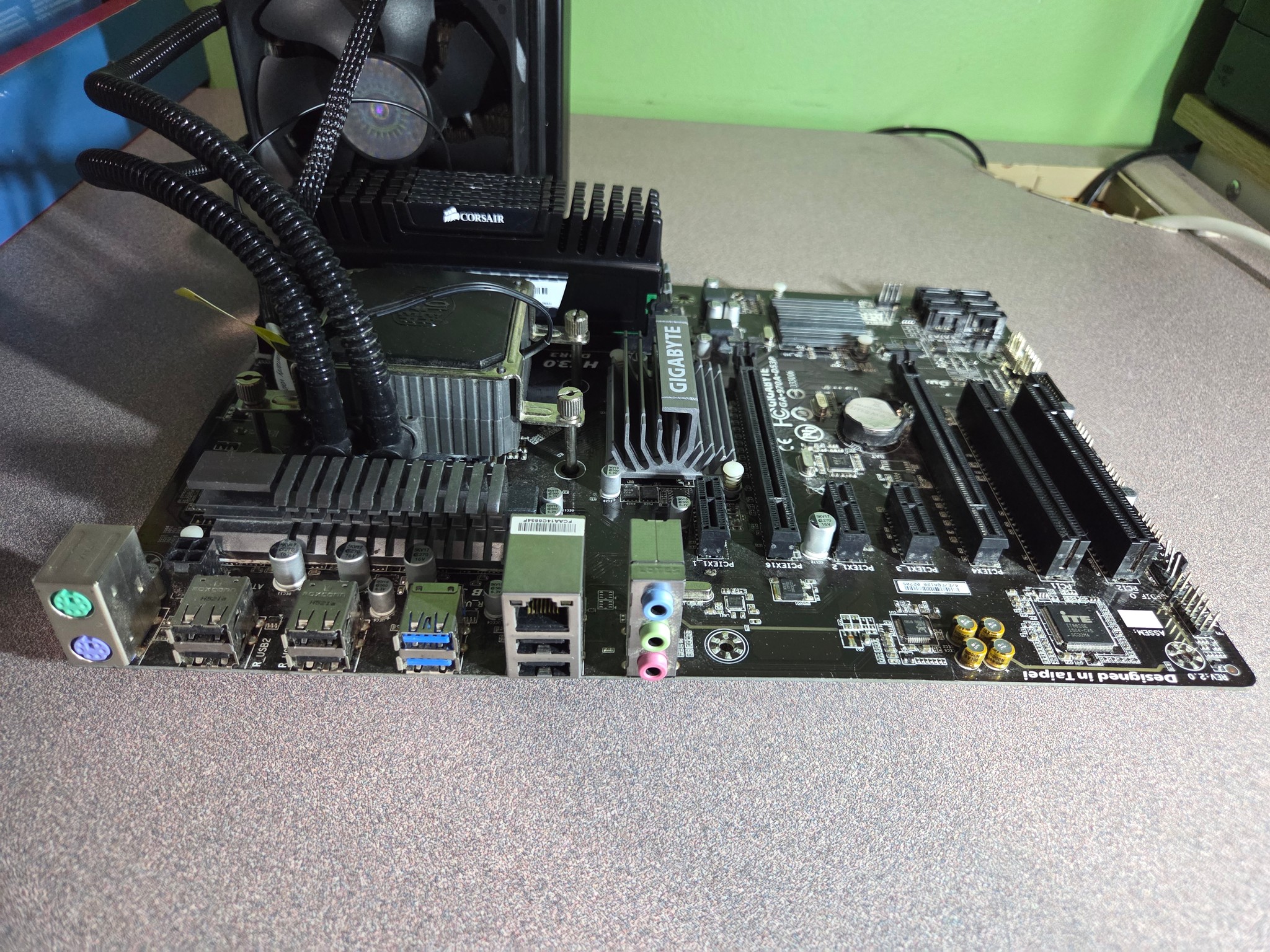 Bundle: Gigabyte GA-970A-DS3P | AMD FX-8320 | 16GB Corsair RAM DDR3