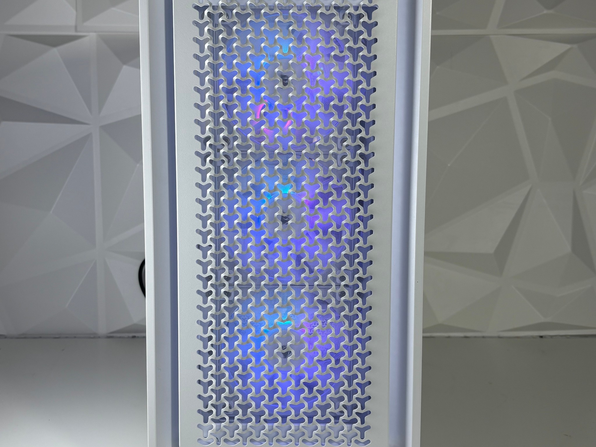 //ICEBERG V2// - RTX 5070, i5 14400F, 16GB DDR5, 1TB SSD Whiteout Gaming PC by EXT PCs