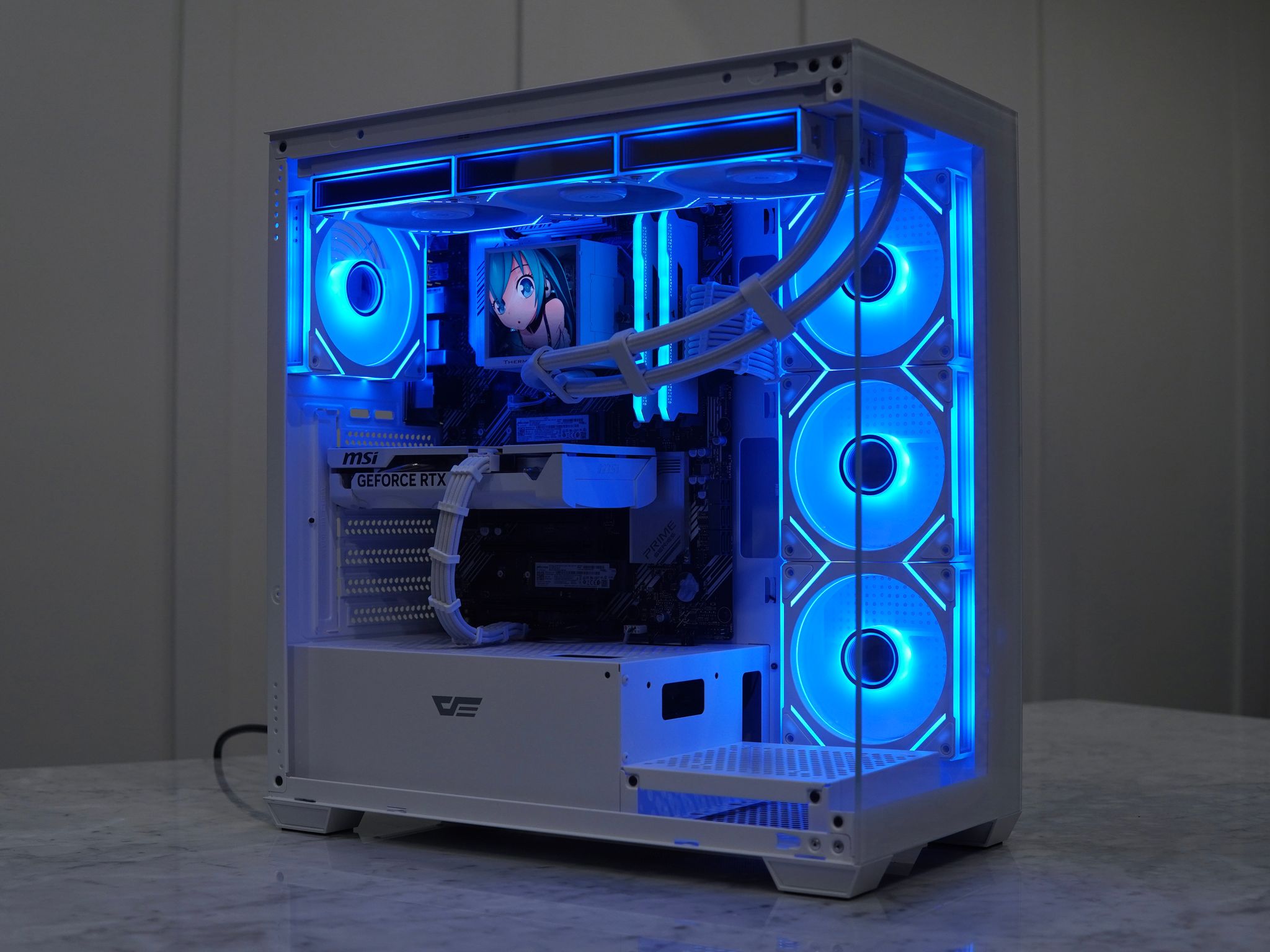 RTX 5060 8gb, Ryzen 5 5600X3D, White Gaming PC
