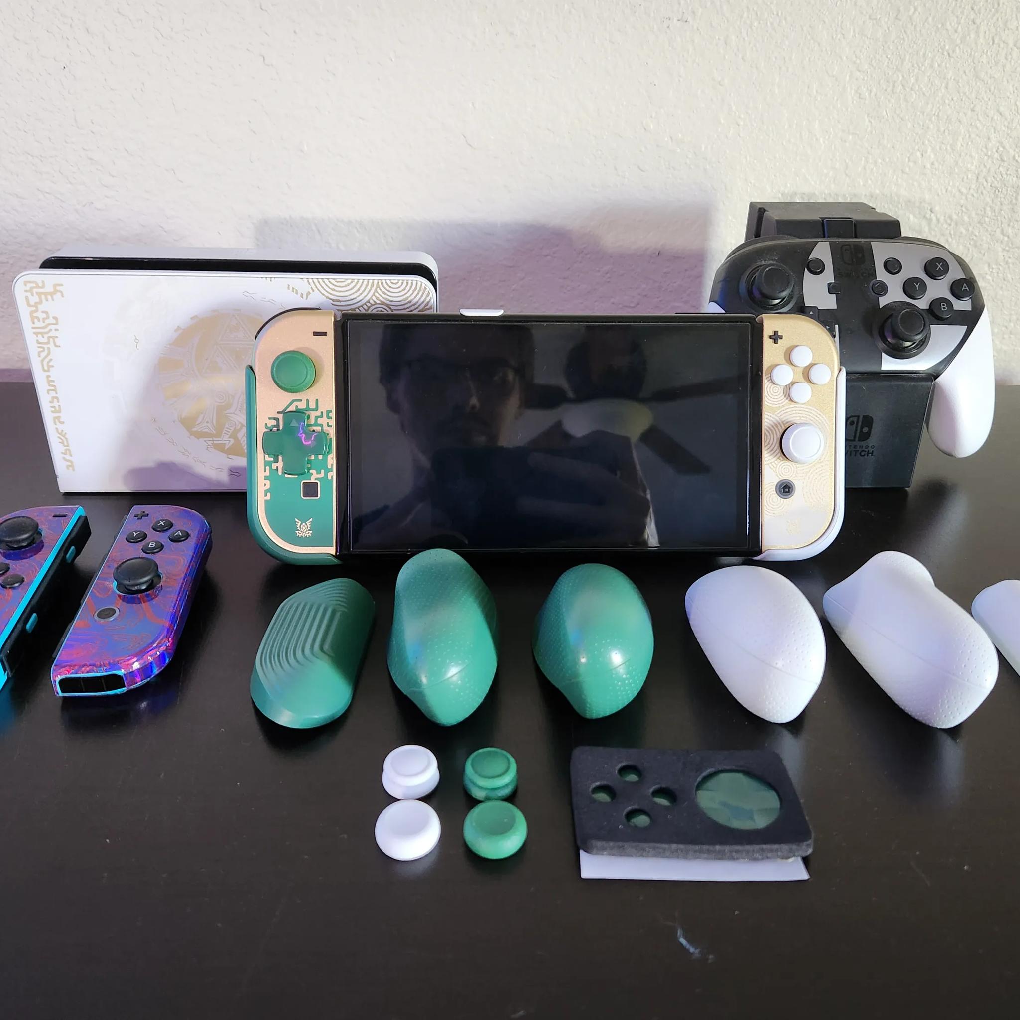 Nintendo Switch OLED - Zelda Tears of the Kingdom Edition Bundle
