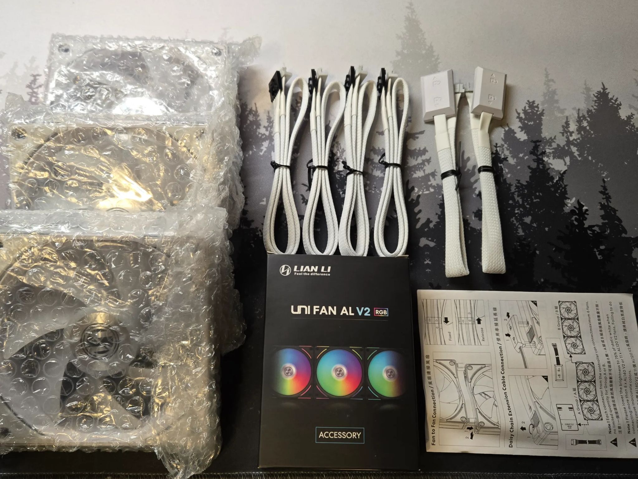 Lian Li UNI FAN AL120 V2 (3-Pack) (White Edition)