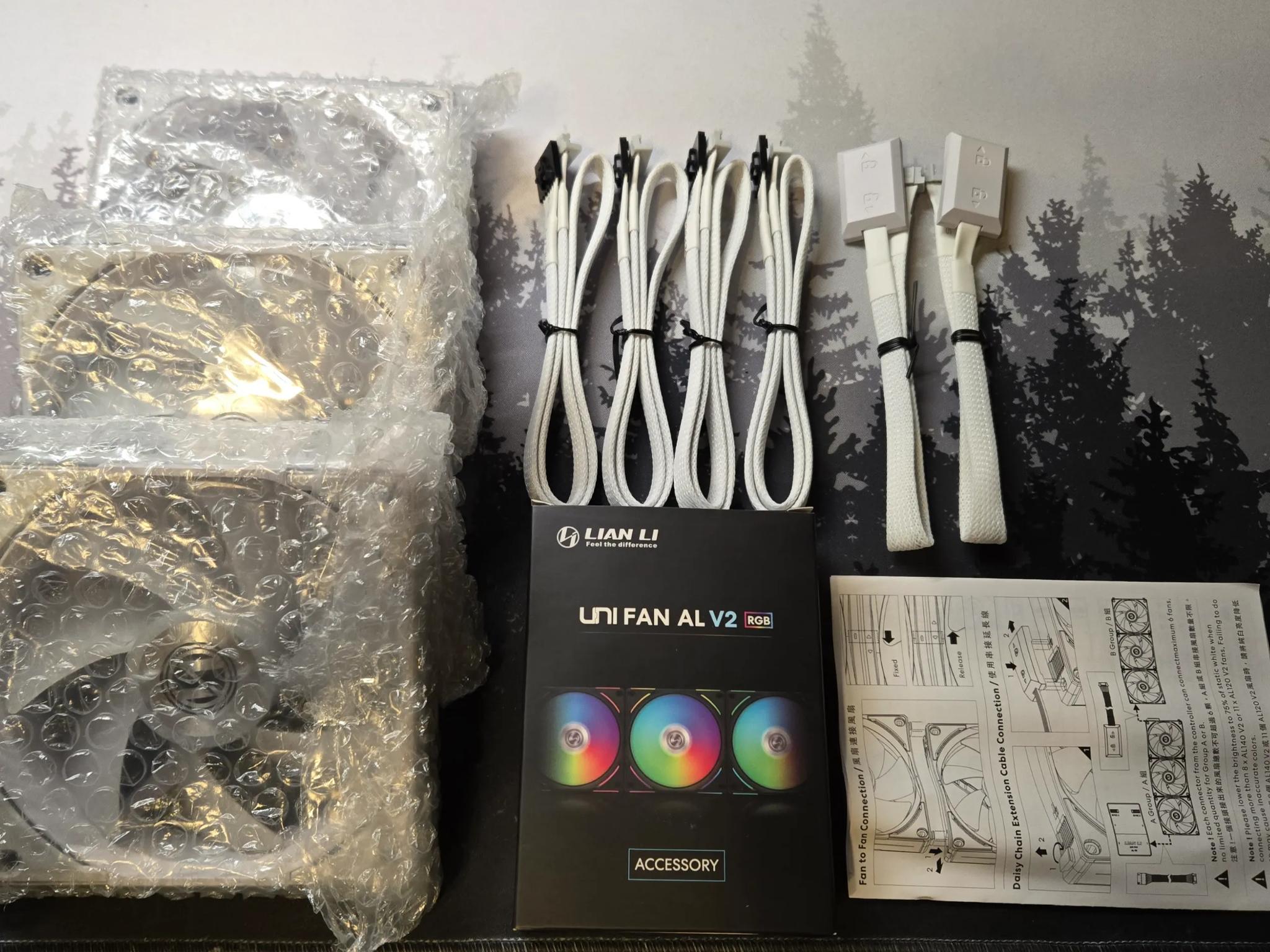 Lian Li UNI FAN AL120 V2 (3-Pack) (White Edition)