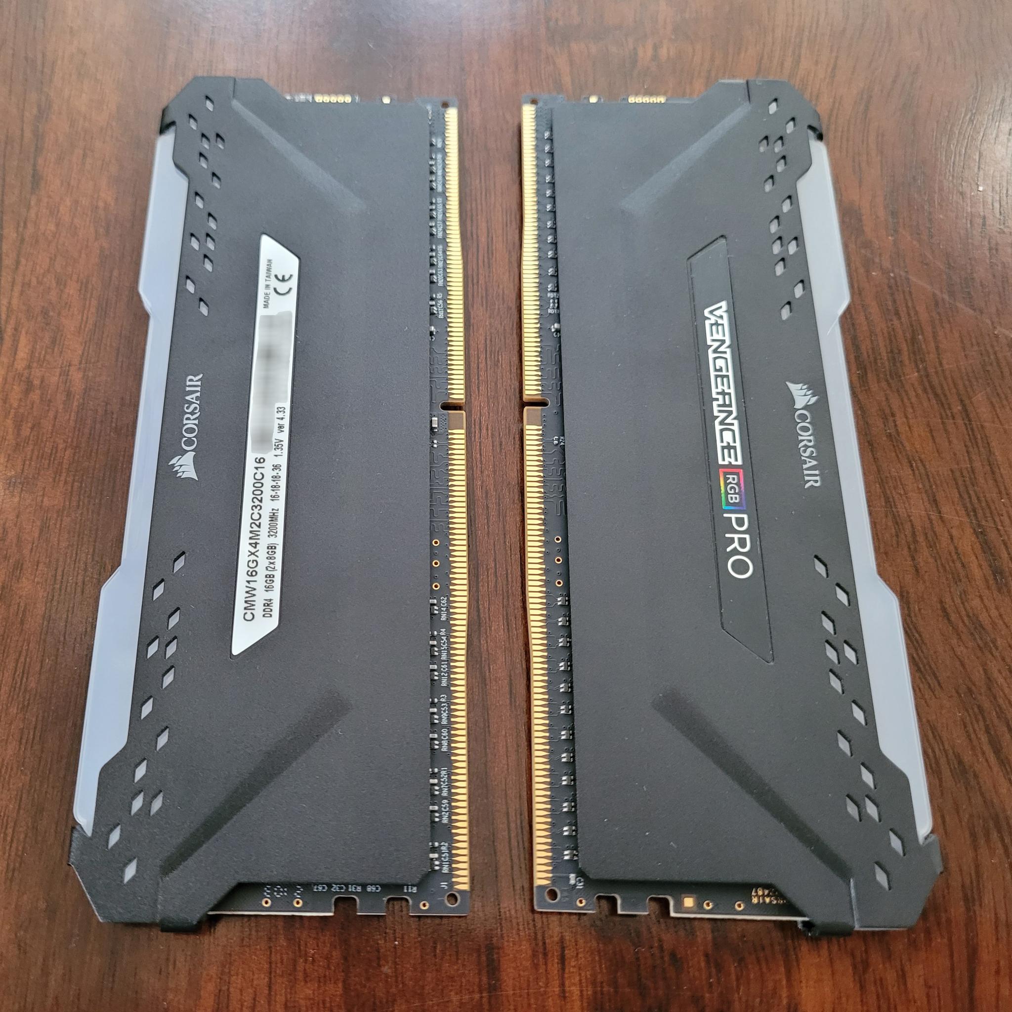 Corsair Vengeance RGB Pro Black 16 GB (2 x 8 GB) DDR4-3200 CL16 Memory (NO OG BOX)