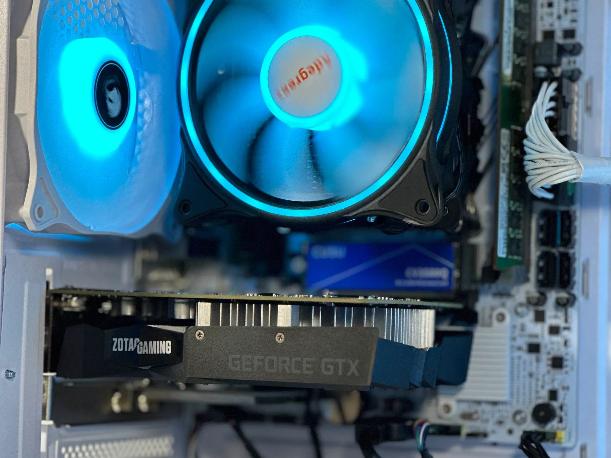 Intel i7 6 Core | GeForce GTX 1650 | 32GB RAM | 512GB SSD | WIFI + Bluetooth | 1080p White Gaming PC