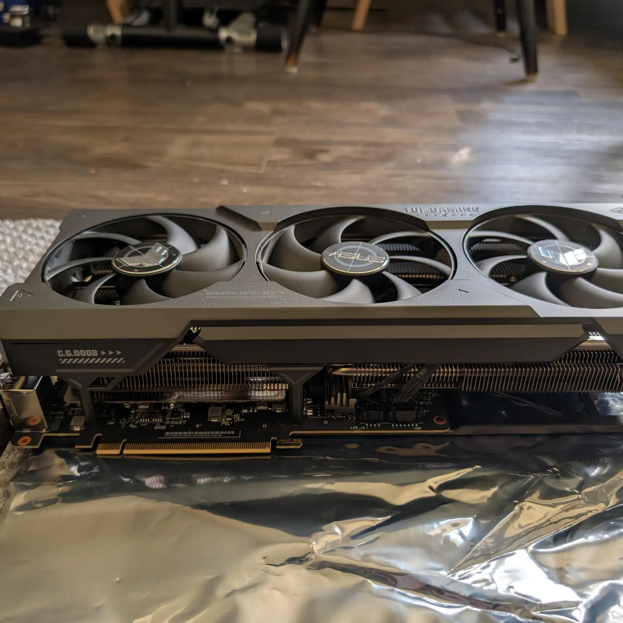 ASUS GeForce RTX 4090 TUF Gaming Overclocked Triple-Fan 24GB GDDR6X PCle 4.0 Graphics Card
