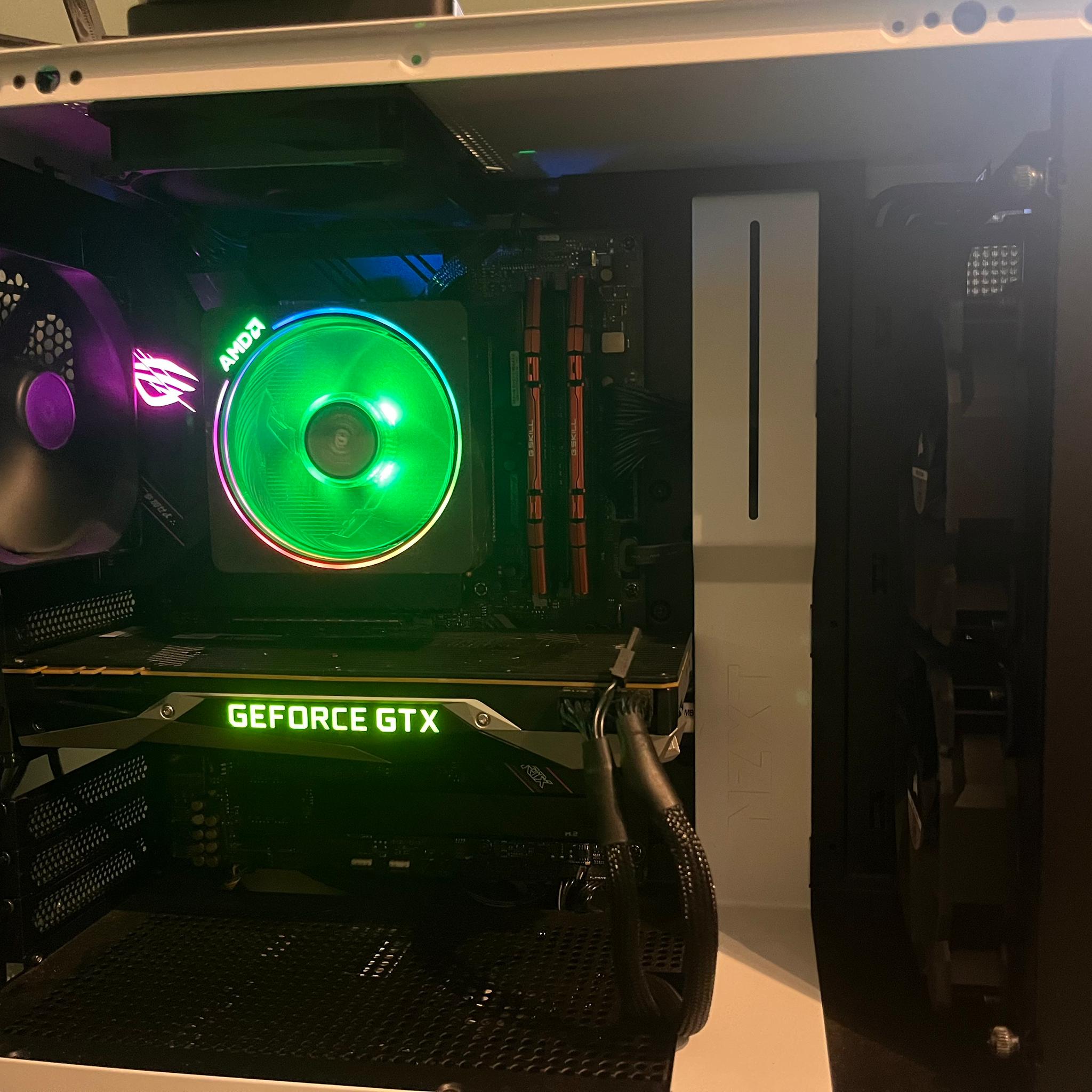 Ryzen 5 5600X, 1080 ti founders edition, 32Gb Ram