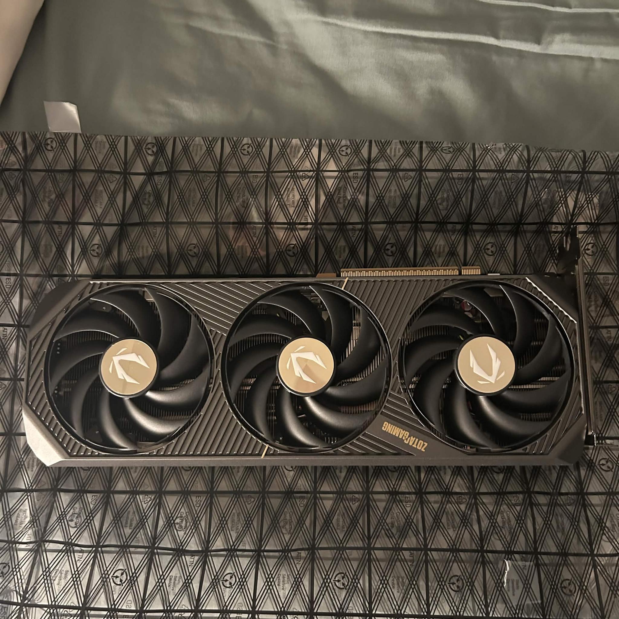 Zotac GAMING GeForce RTX 5070 SOLID CORE OC