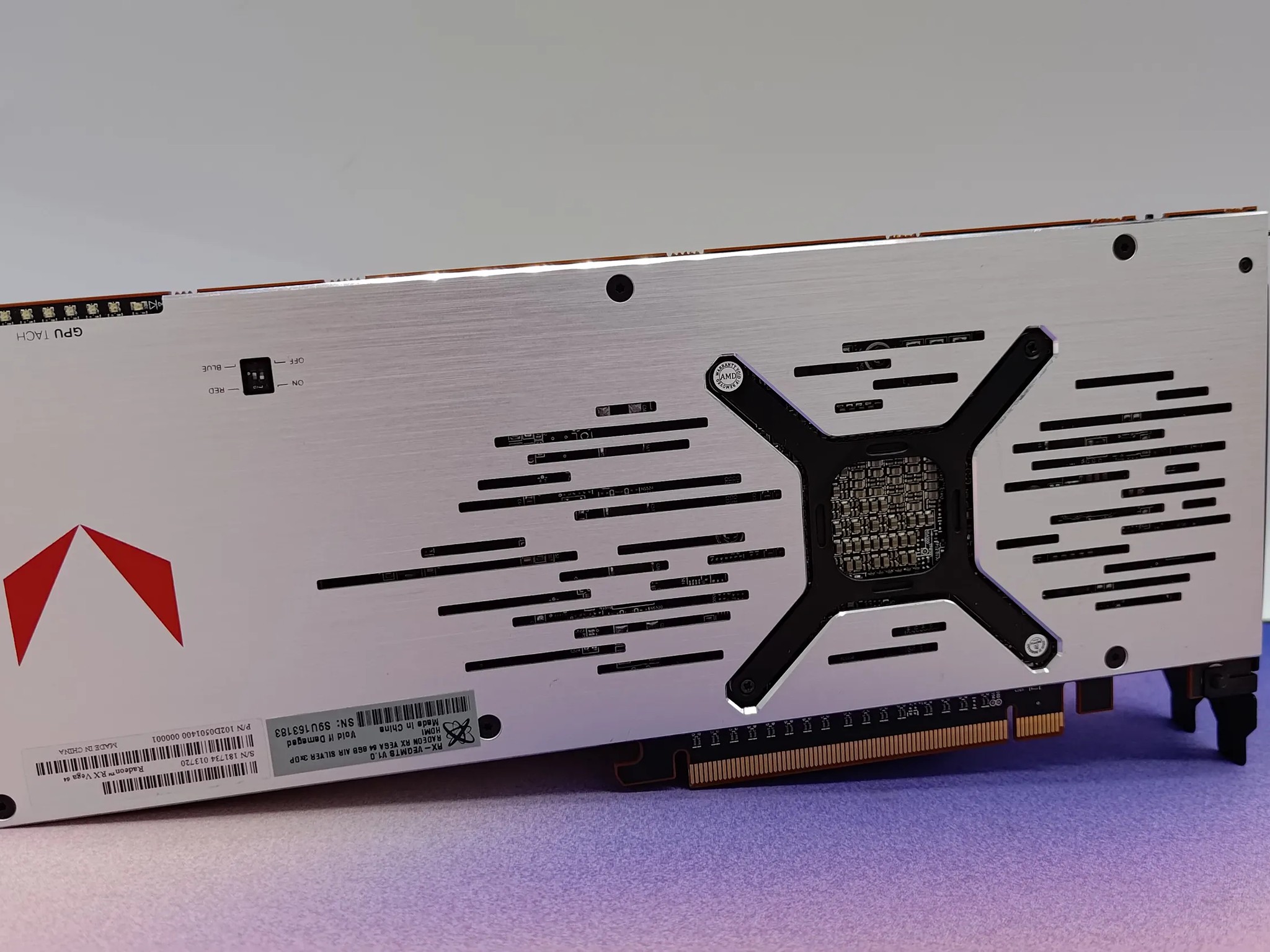 XFX RX Vega 64 Silver Edition