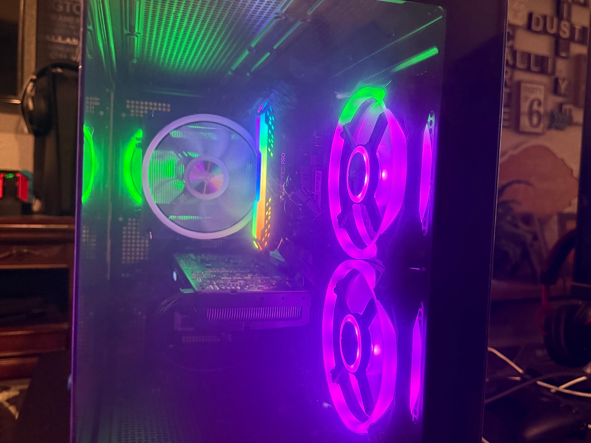 GeForce GTX 1070 Ti Custom Gaming PC - Core i5-7400, 16GB RAM, 512GB NVMe SSD