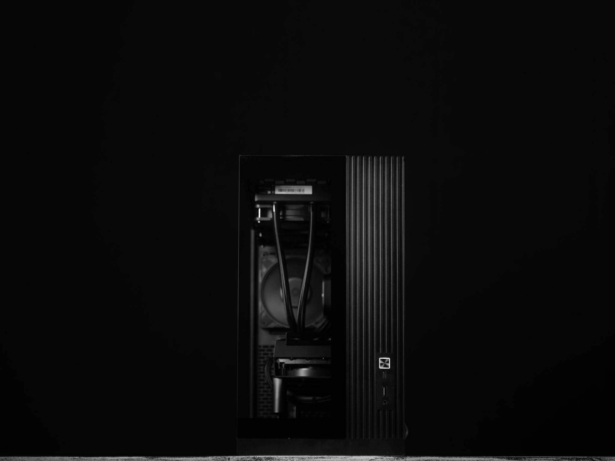 \ PF-21 / RX 9070 GRE Ryzen 7 8700F 1TB 16GB DDR5 Windows 11 Workstation Gaming PC