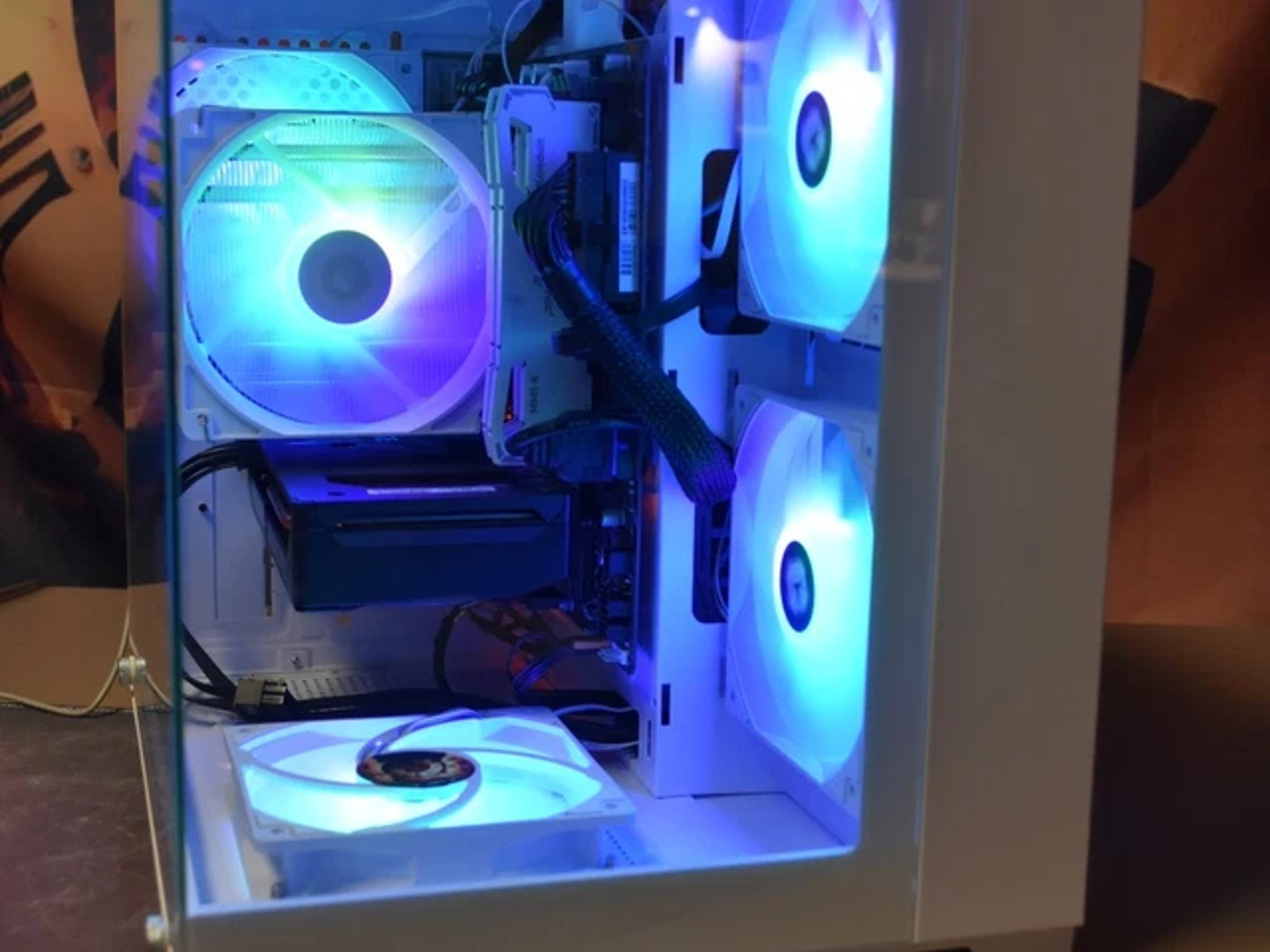 Intel I 5 9400 9th Gen 6 Cores 6 threads 16 GB RAM RTX 5050 8GB Intel 760 GB NVME+ 1 TBHHD + extras