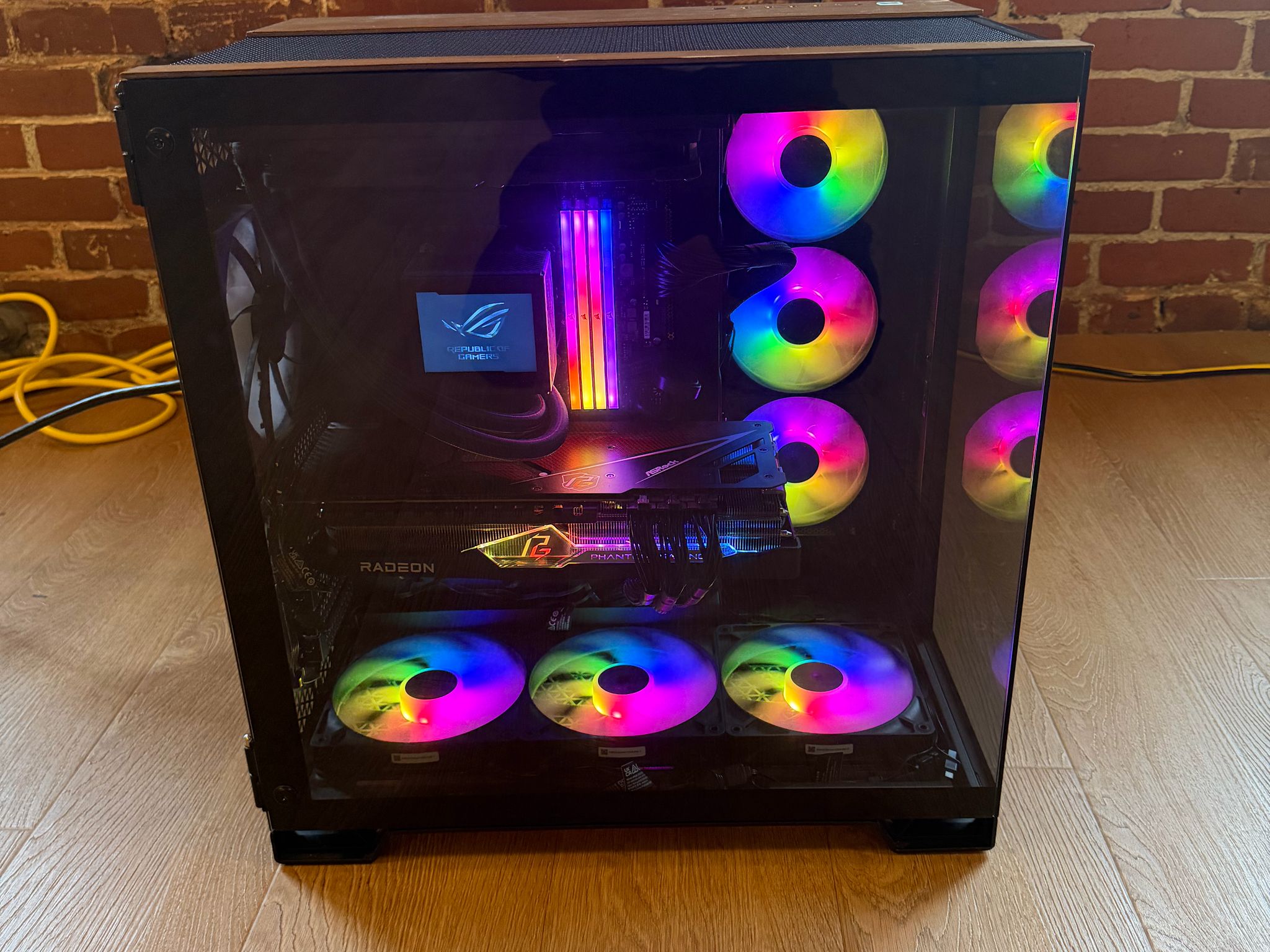 Radeon RX 7900 XT Custom Gaming PC - Core i9-14900K, 1000GB RAM, 4TB NVMe SSD
