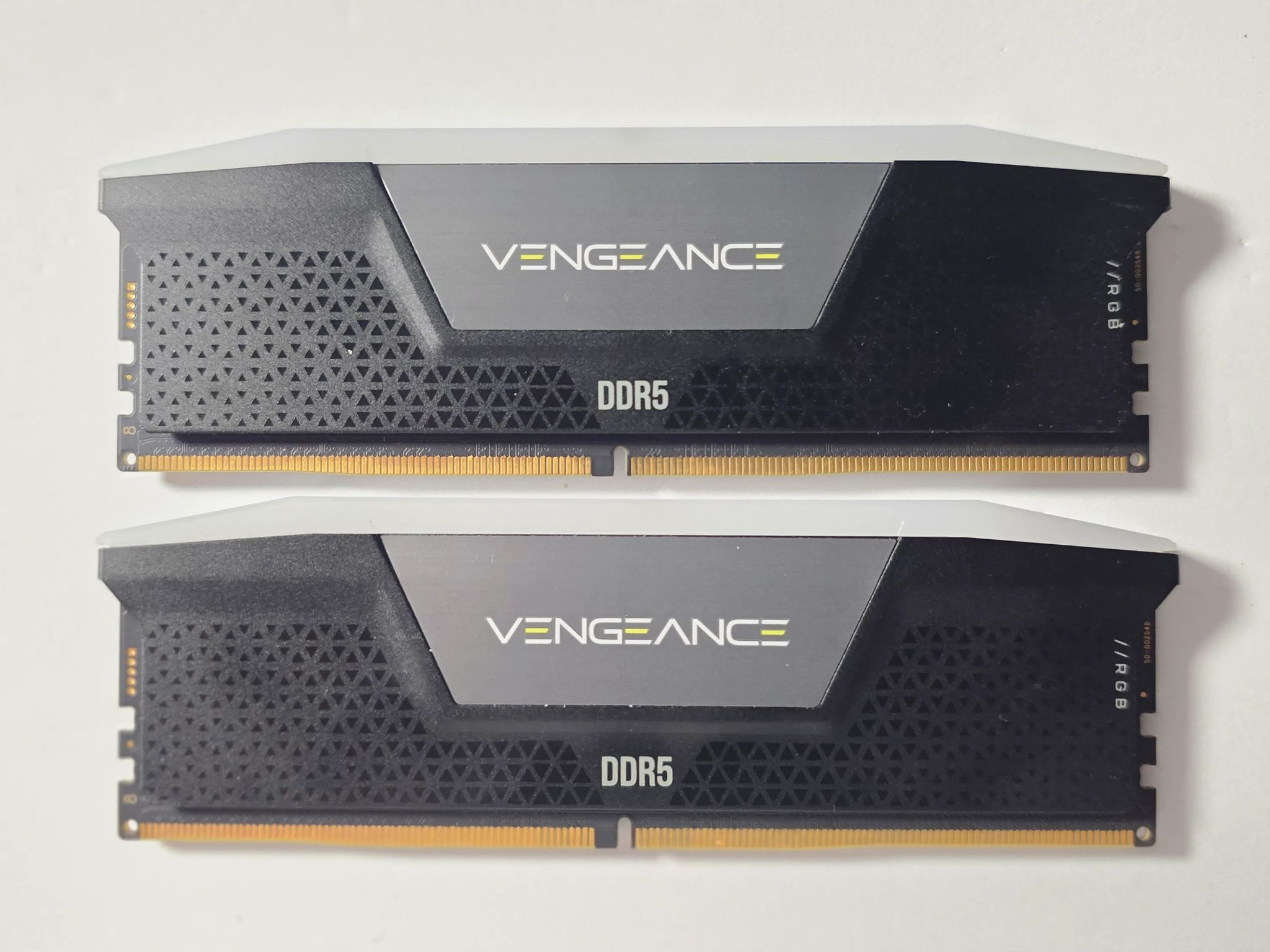 CORSAIR VENGEANCE RGB DDR5 RAM 32GB (2x16GB) 6000MHz CL36 Black (CMH32GX5M2E6000C36)